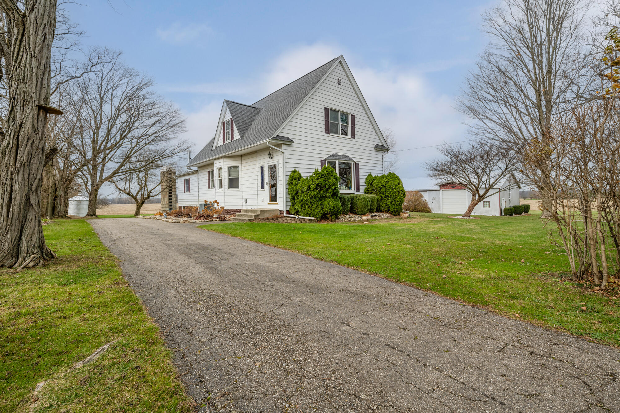 16486 Three Oaks Road Property Photo