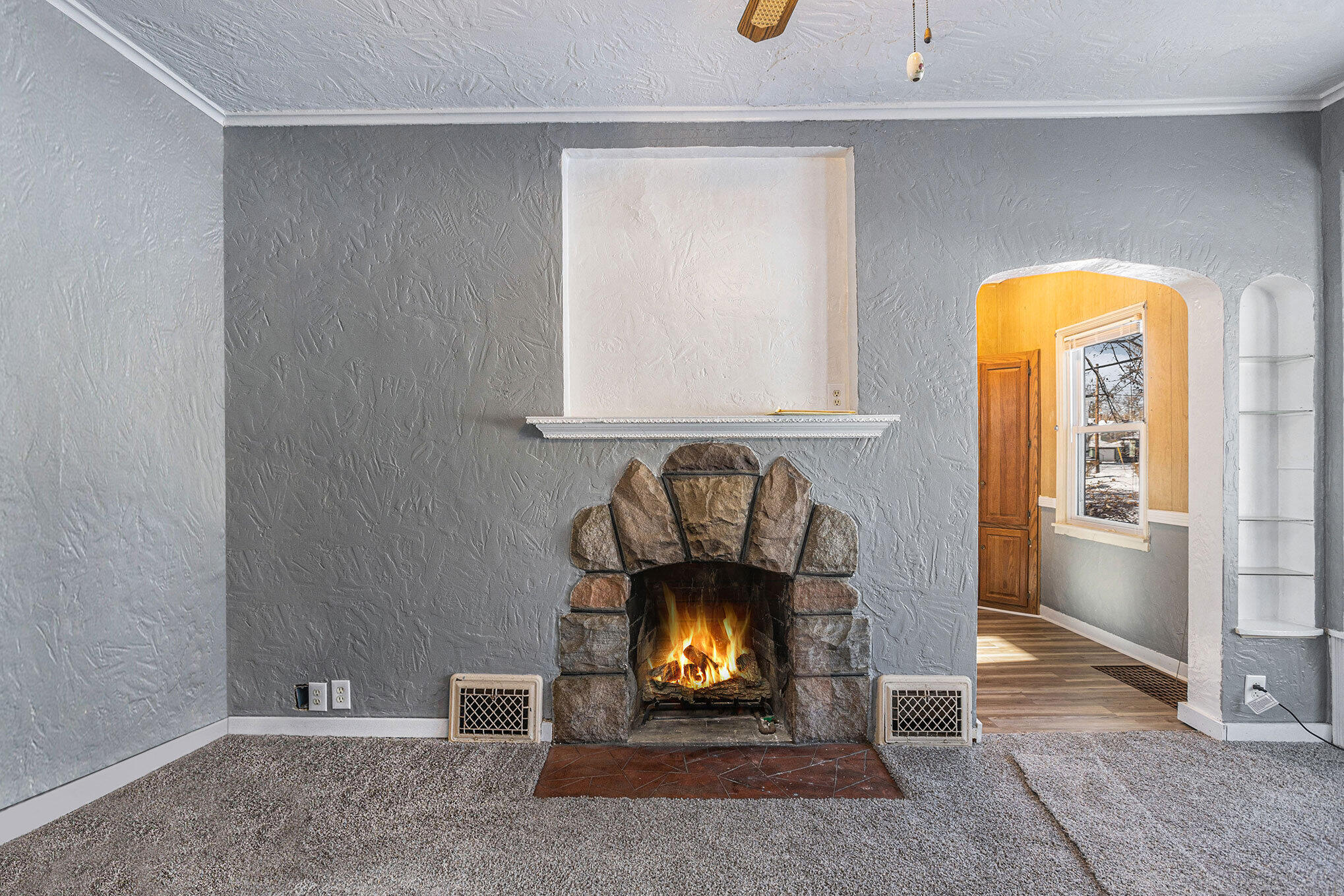 211 E Wheeler Street Property Photo 4