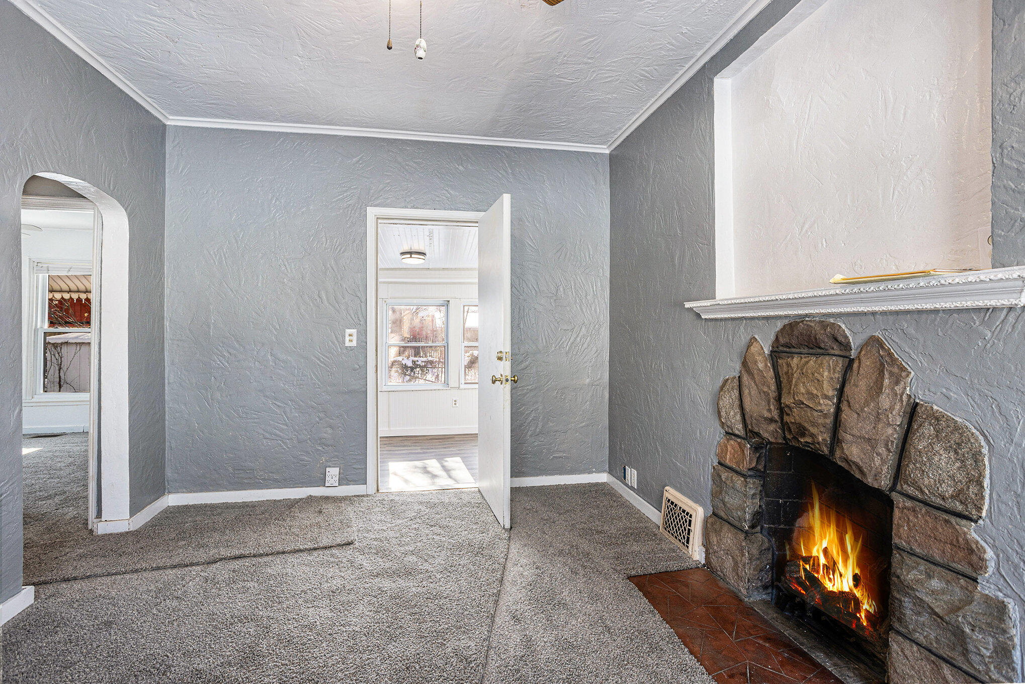 211 E Wheeler Street Property Photo 5