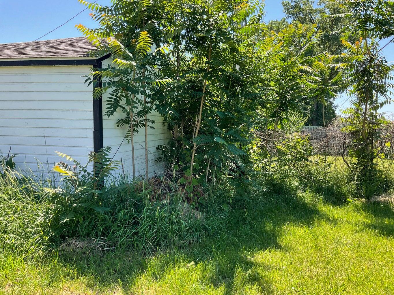 18309 Fenmore Street Property Photo 3