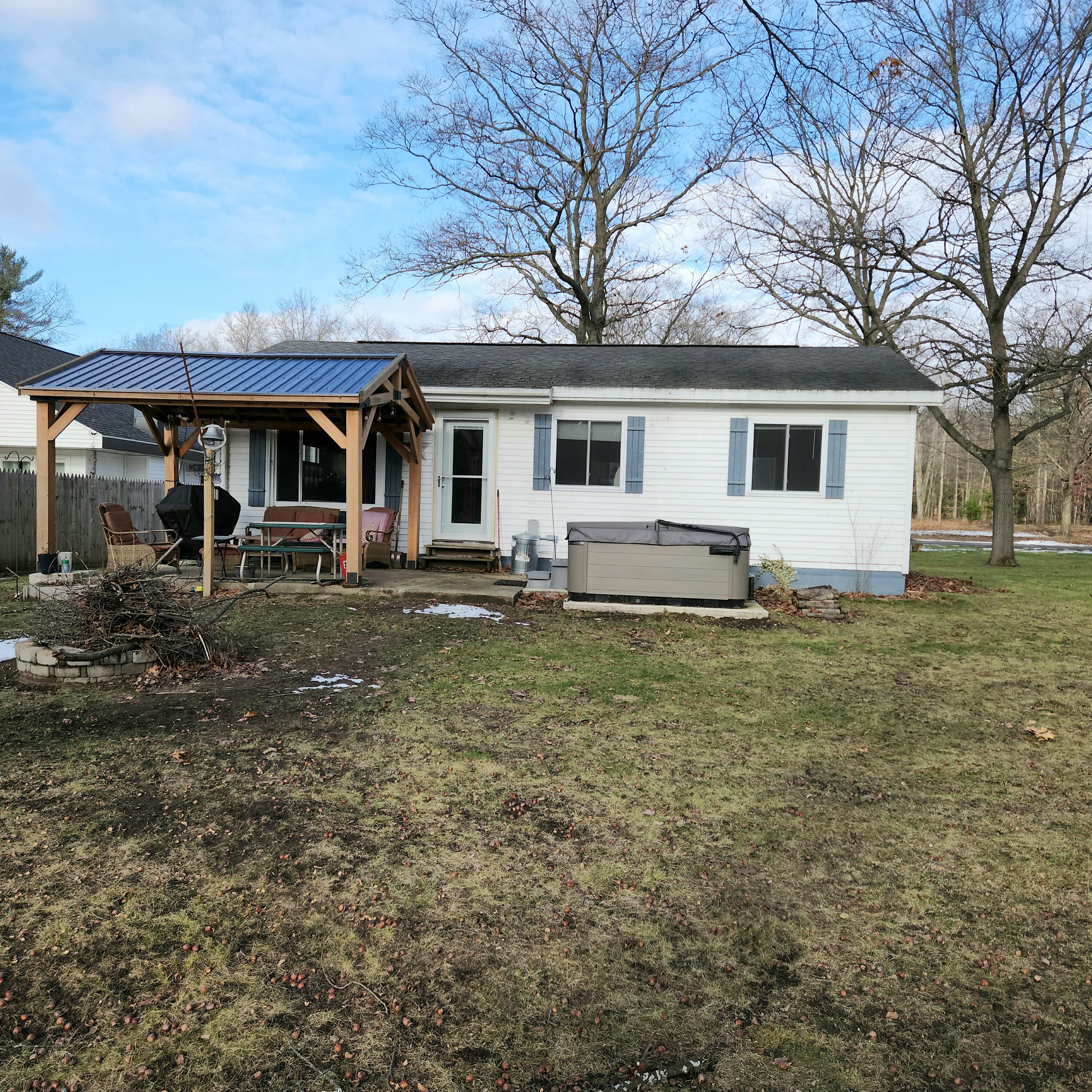 18205 12 Mile Road Property Photo 3