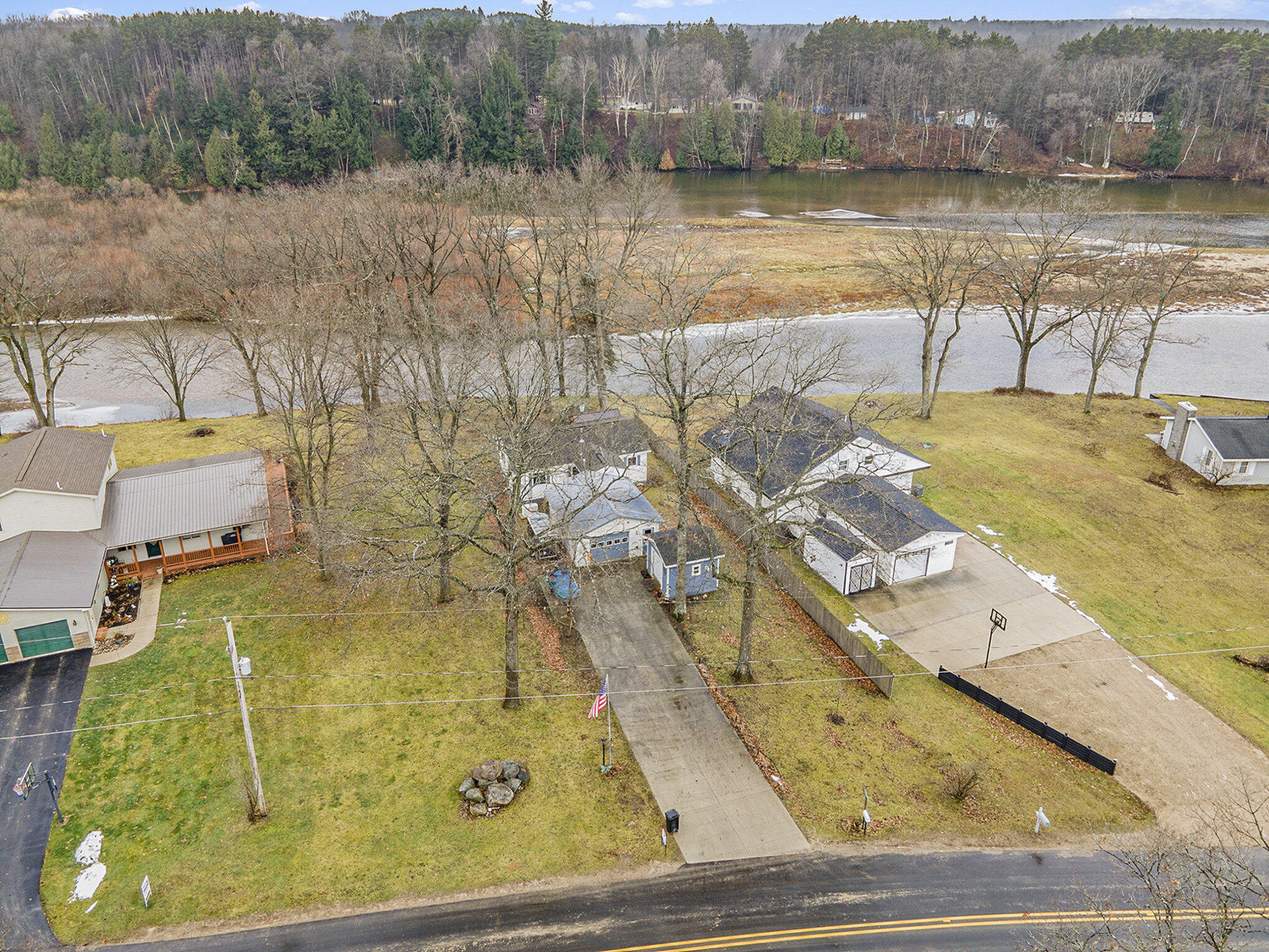 18205 12 Mile Road Property Photo 21