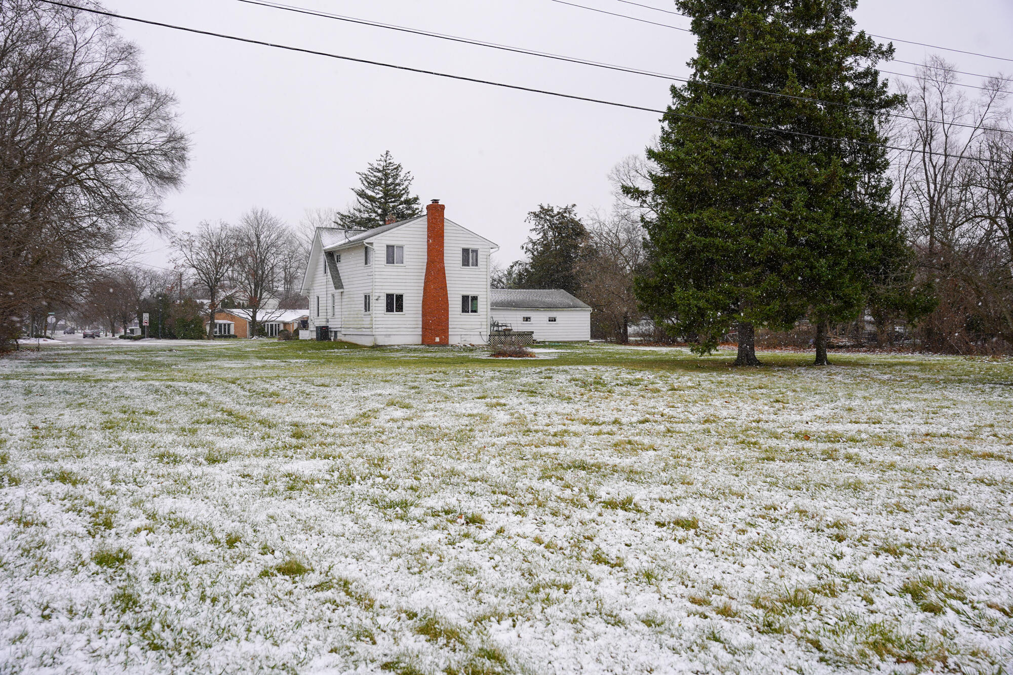 14040 Elwell Road Property Photo 5