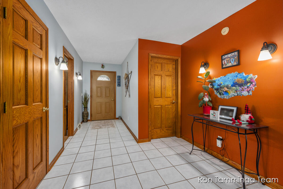 2187 Riley Street Property Photo 3