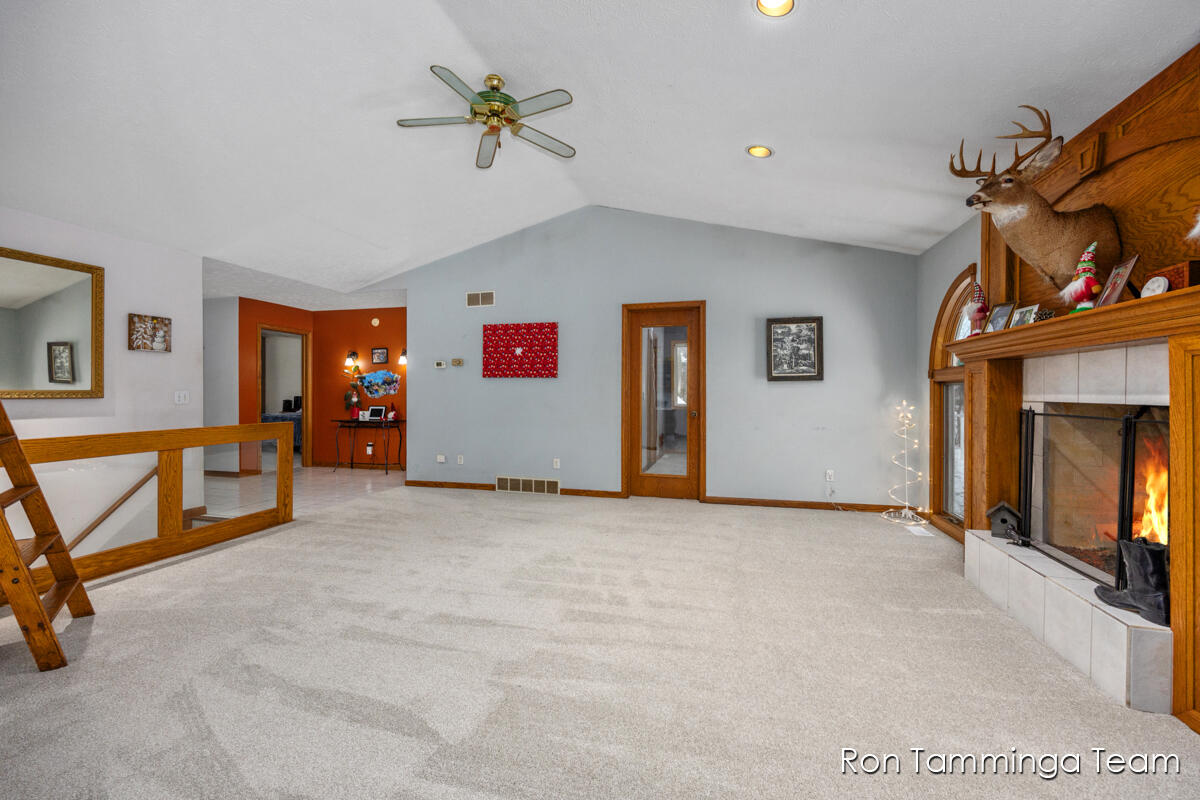 2187 Riley Street Property Photo 5