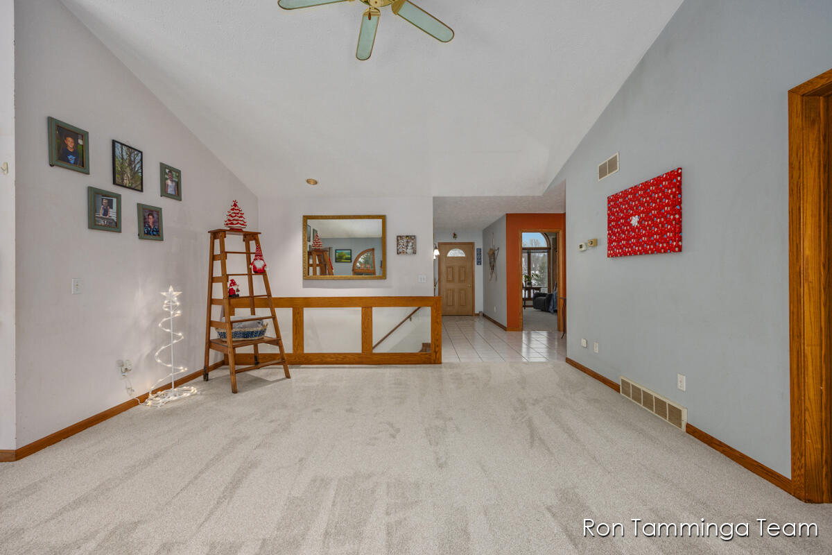 2187 Riley Street Property Photo 6