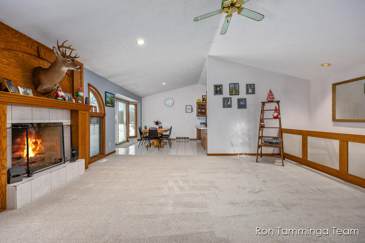2187 Riley Street Property Photo 7