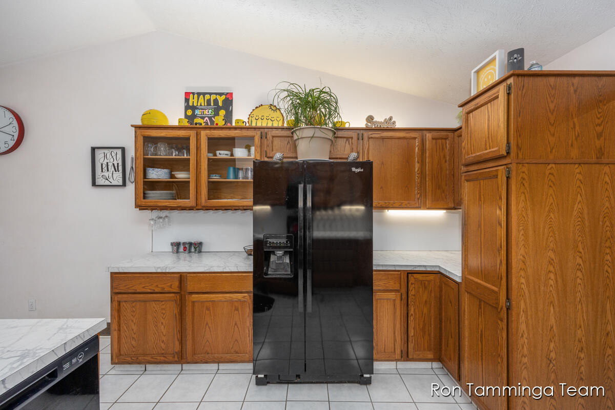 2187 Riley Street Property Photo 11