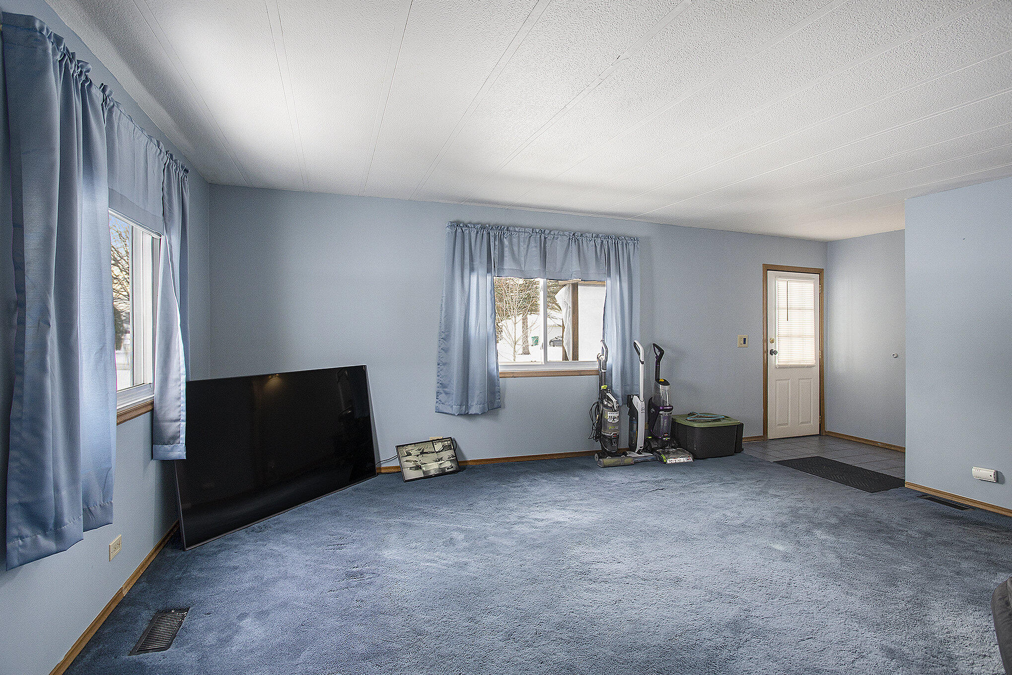 69617 Eisenhower Road Property Photo 2