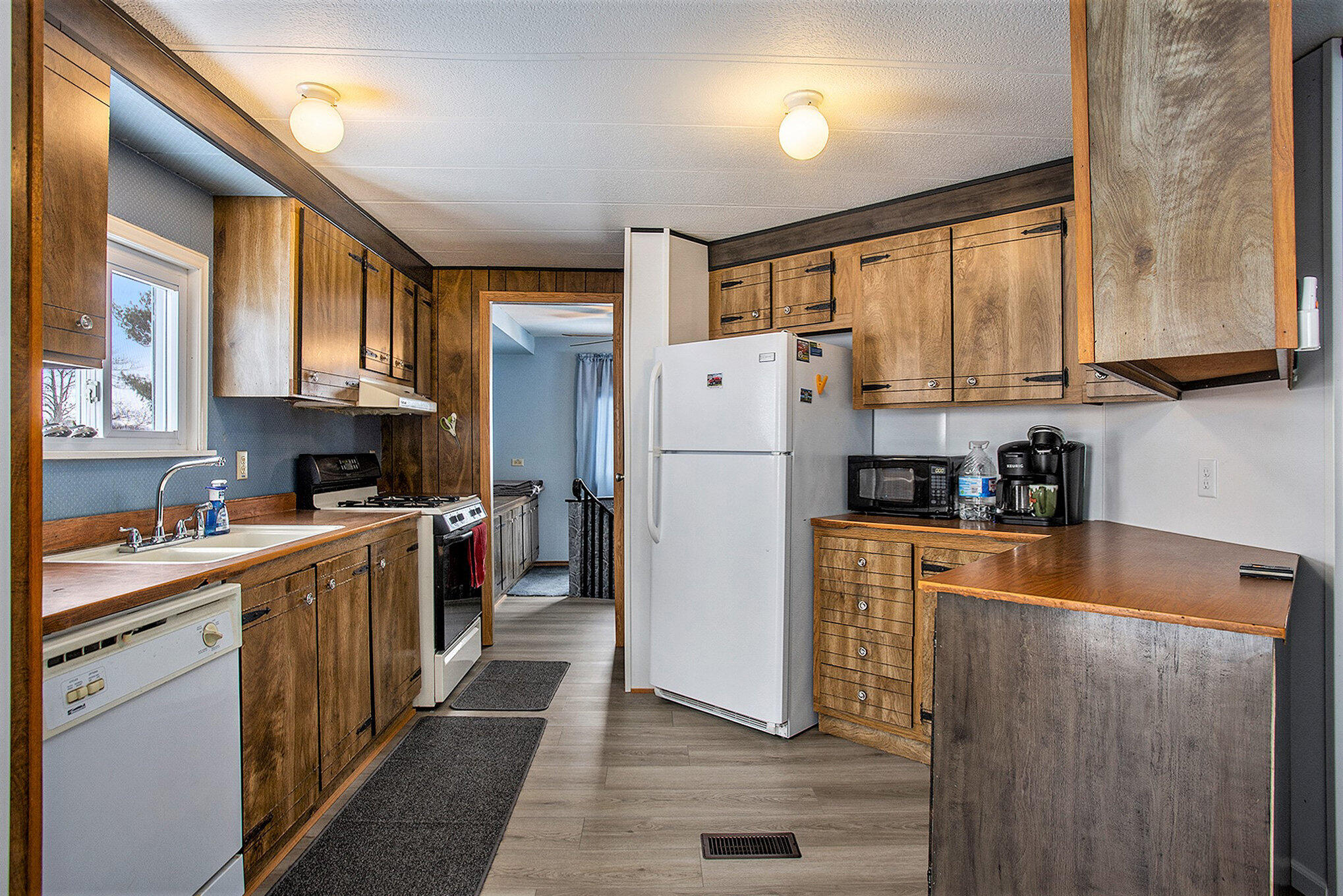 69617 Eisenhower Road Property Photo 4