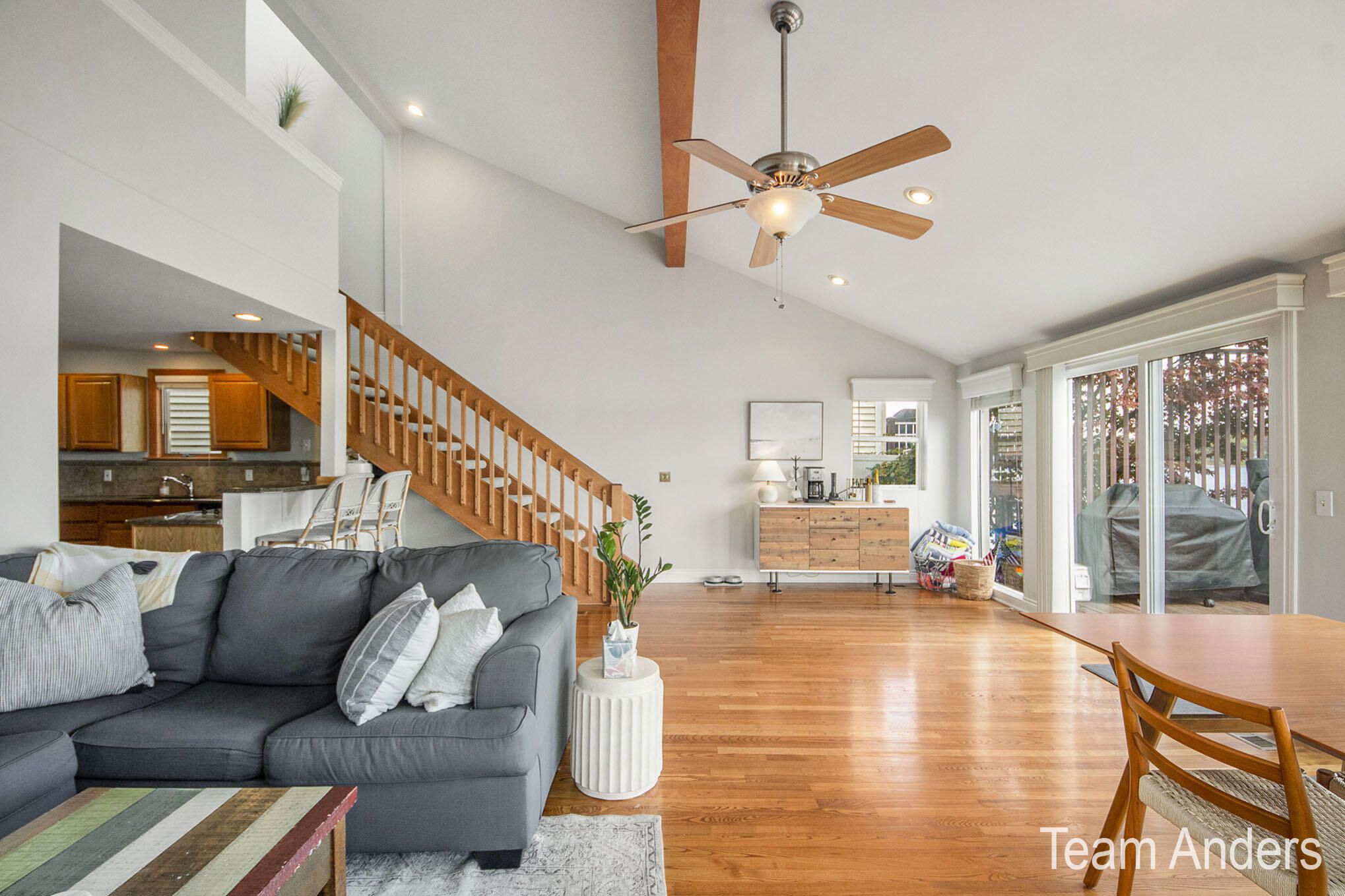7076 Weller Avenue Ne Property Photo 10
