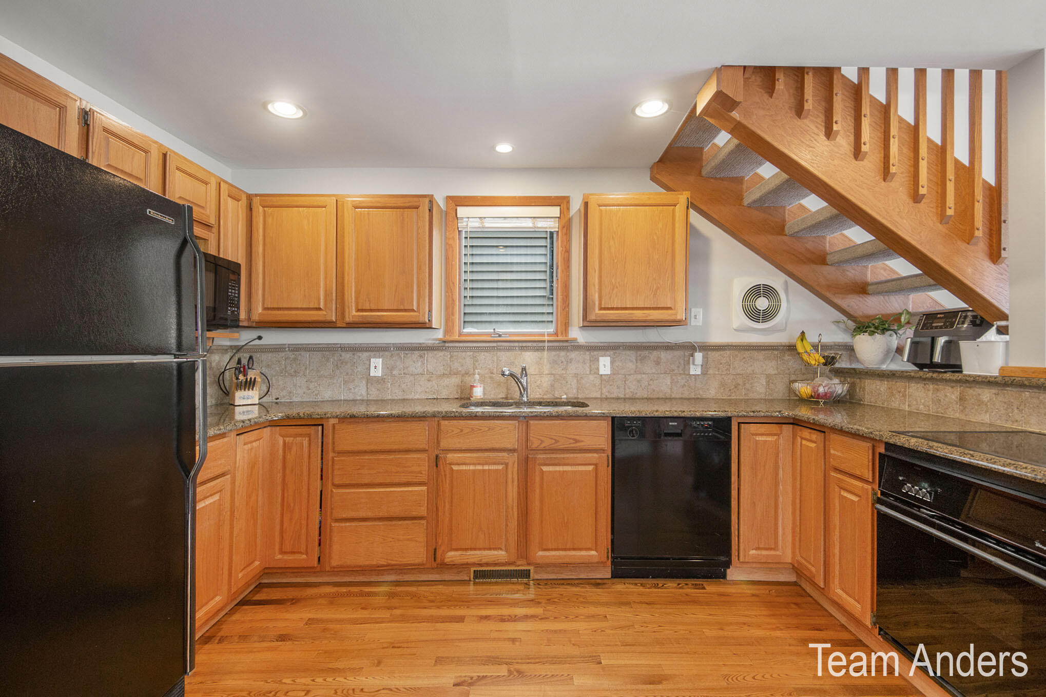7076 Weller Avenue Ne Property Photo 18