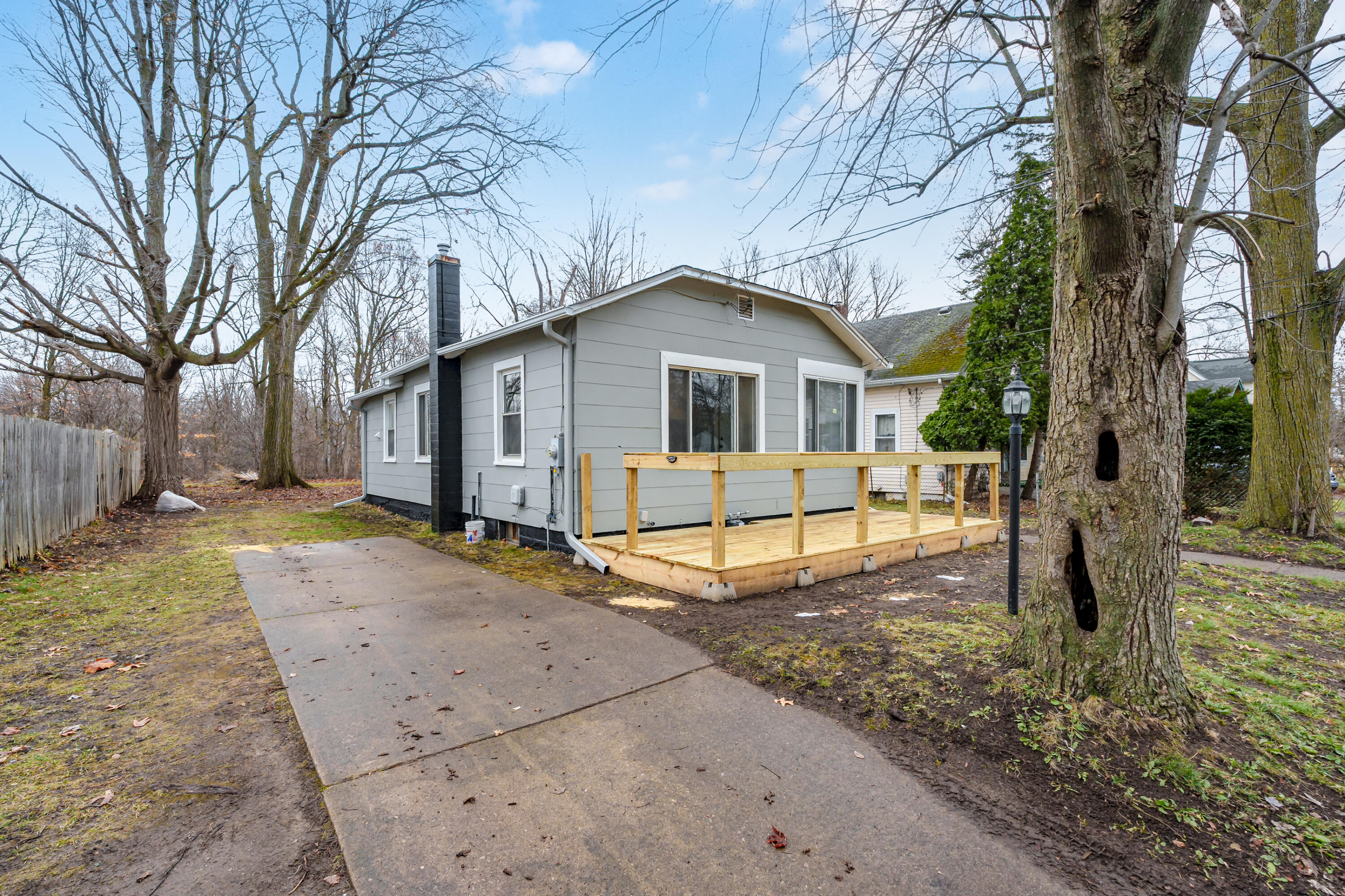 202 Roseneath Avenue Property Photo 1