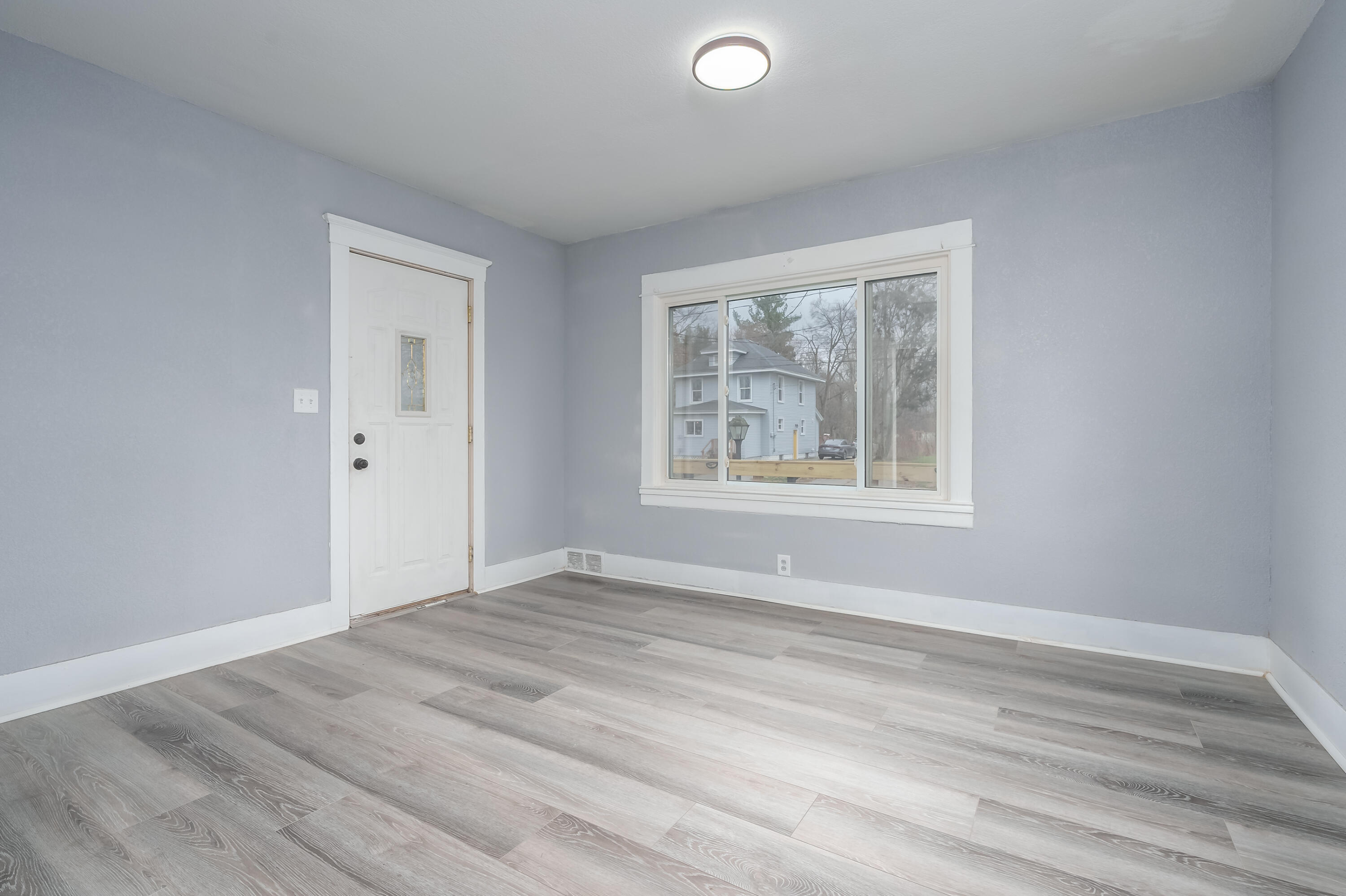 202 Roseneath Avenue Property Photo 3