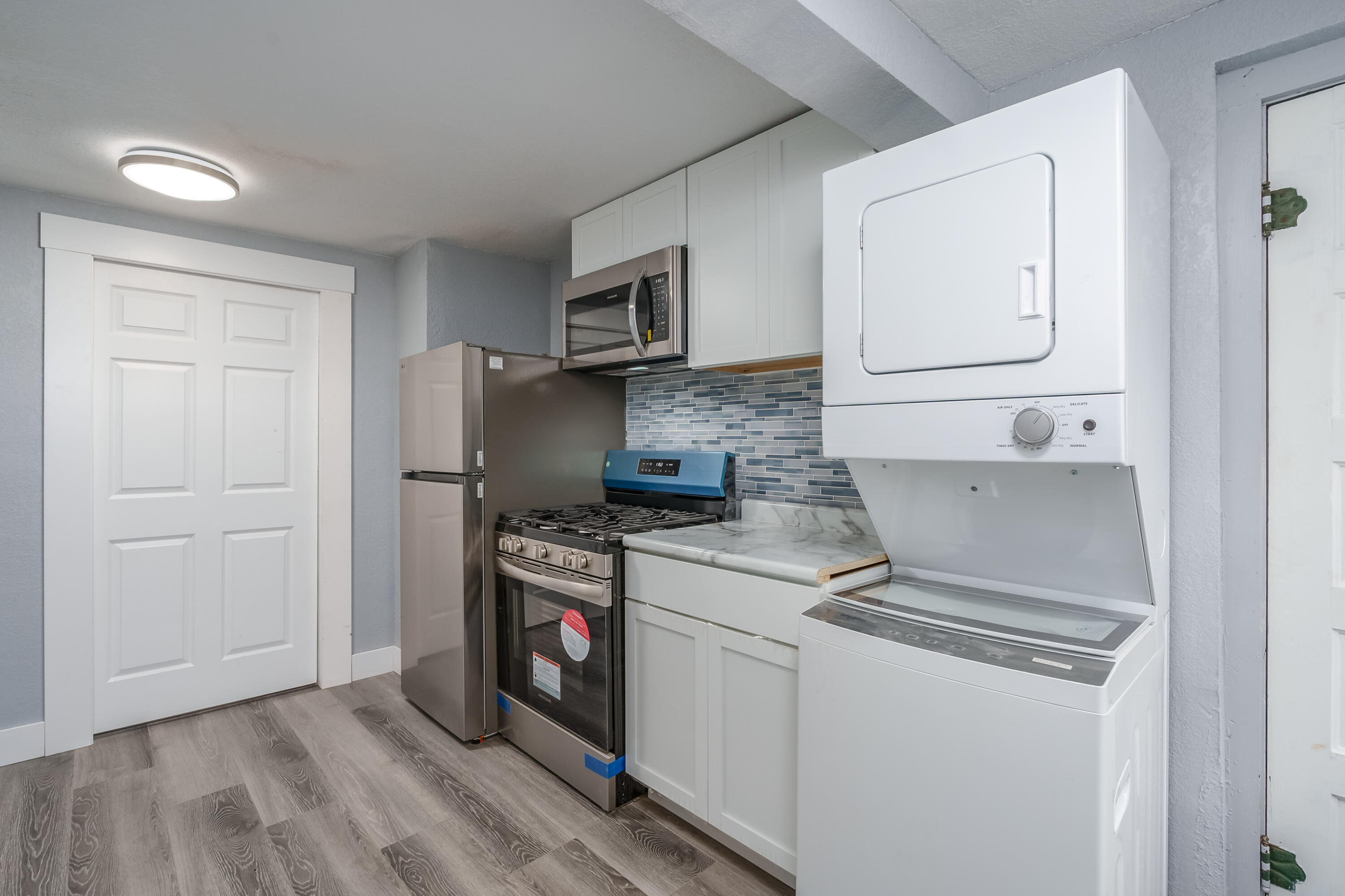 202 Roseneath Avenue Property Photo 9