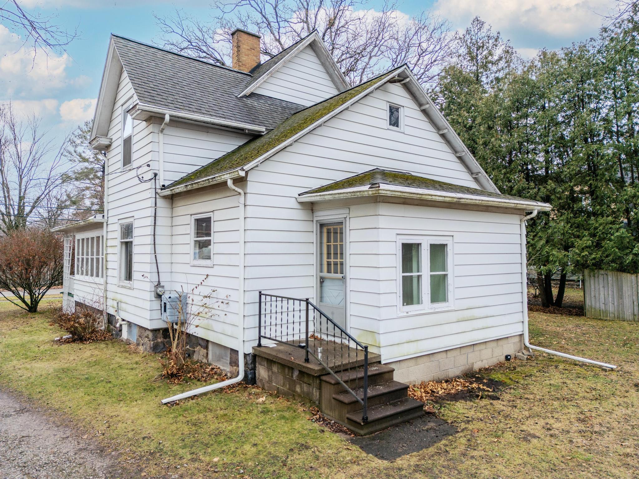 310 S Wood Street Property Photo 7