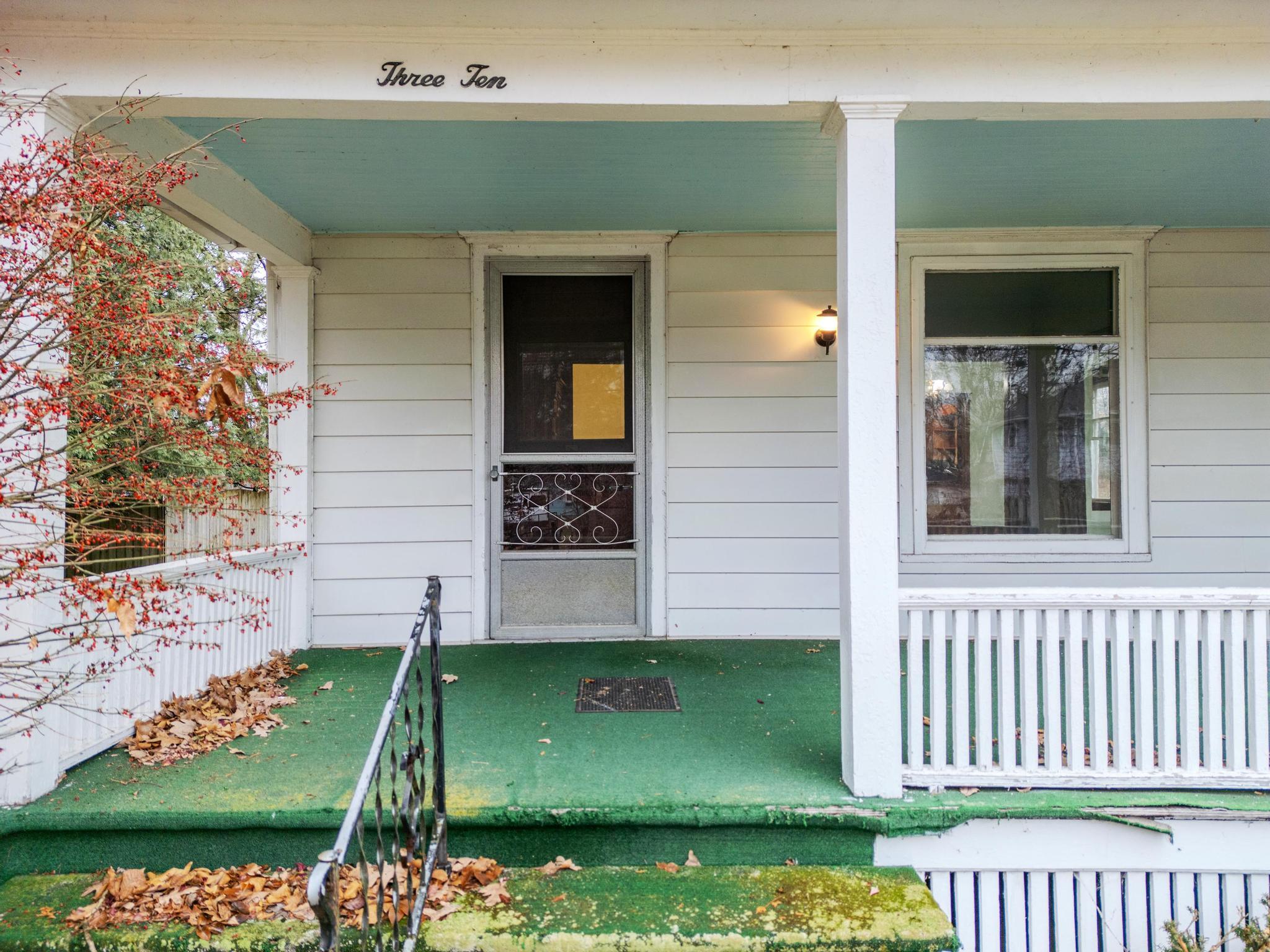 310 S Wood Street Property Photo 10