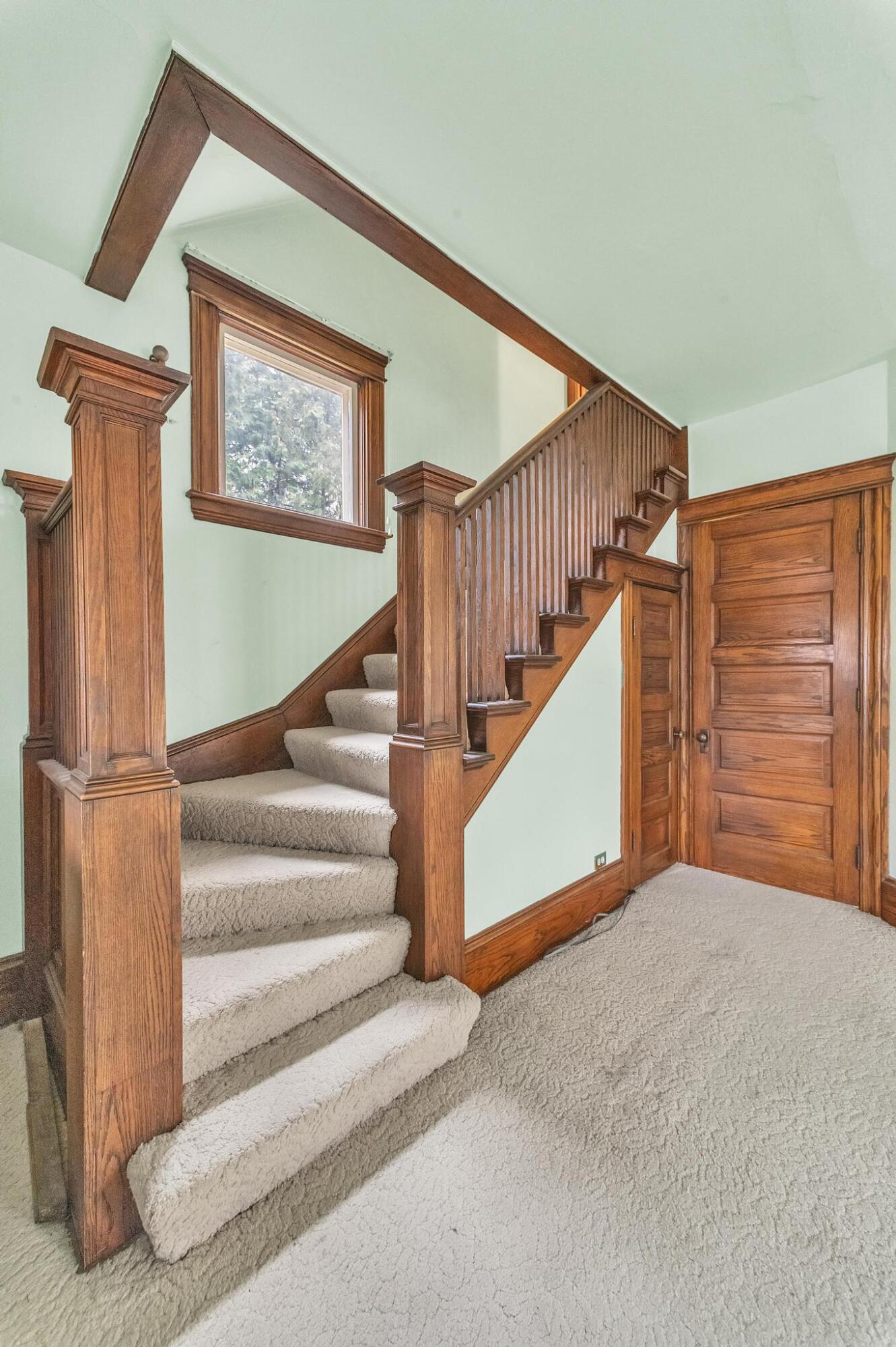 310 S Wood Street Property Photo 17