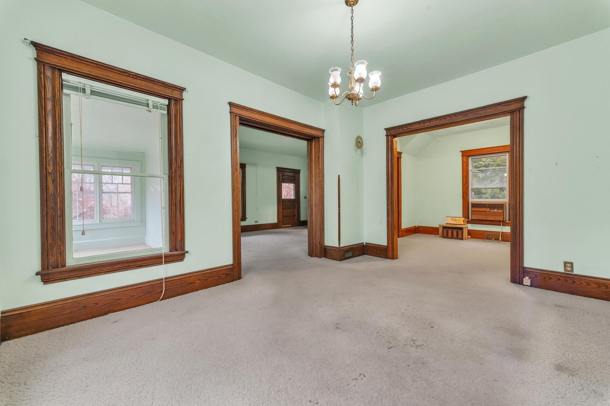 310 S Wood Street Property Photo 19