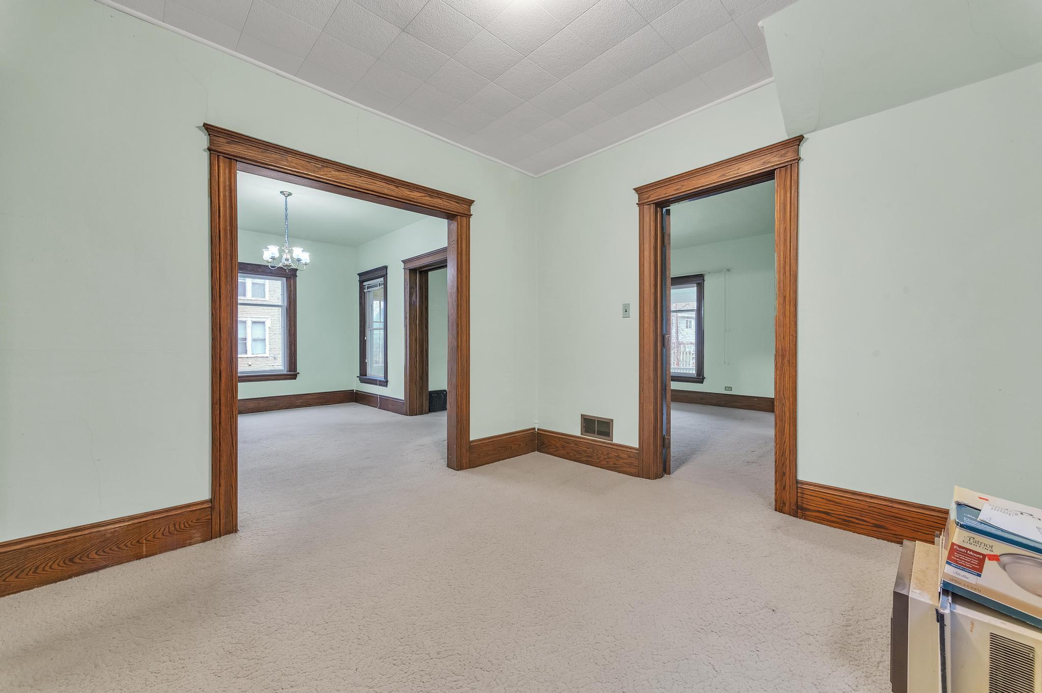 310 S Wood Street Property Photo 23