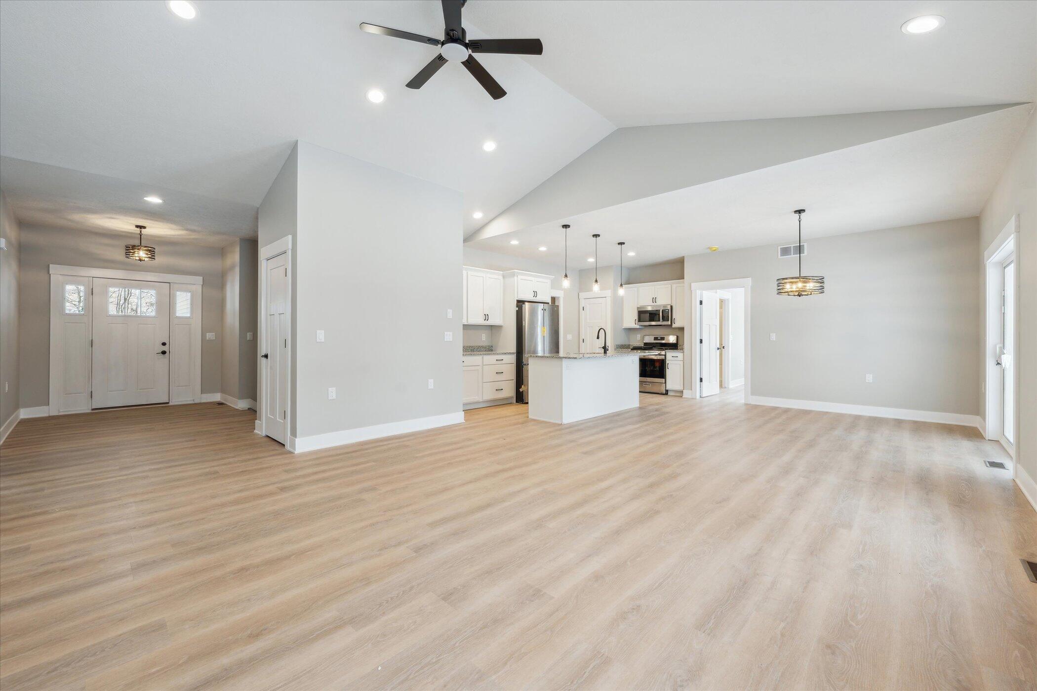 10025 Stoll Road Property Photo 3