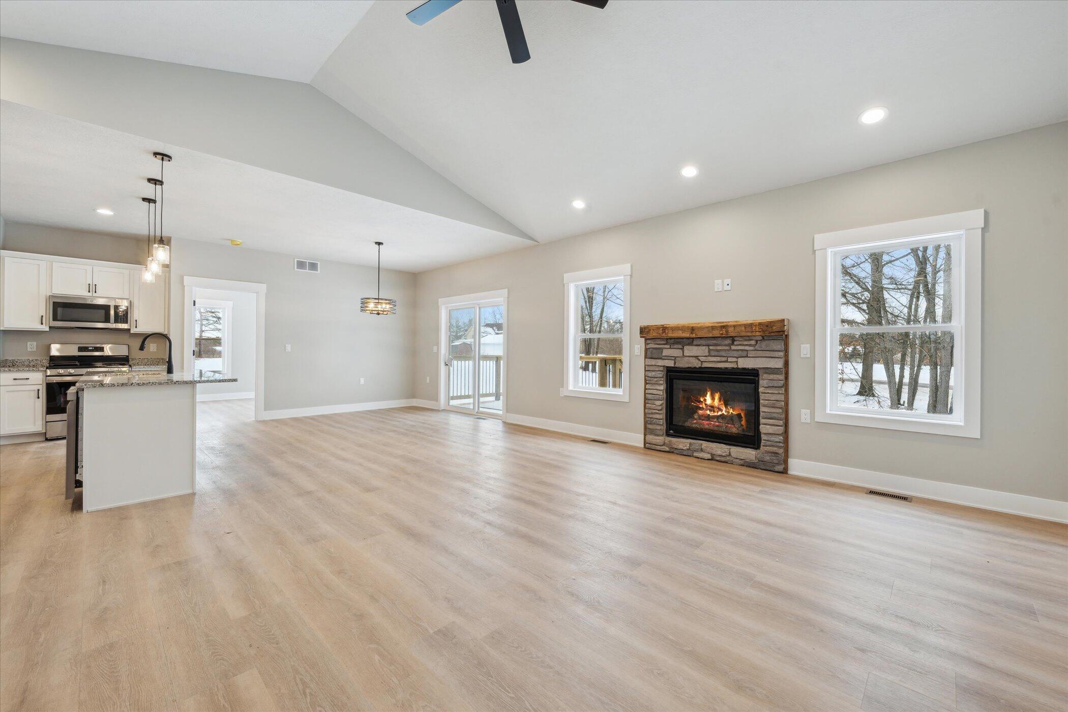 10025 Stoll Road Property Photo 4