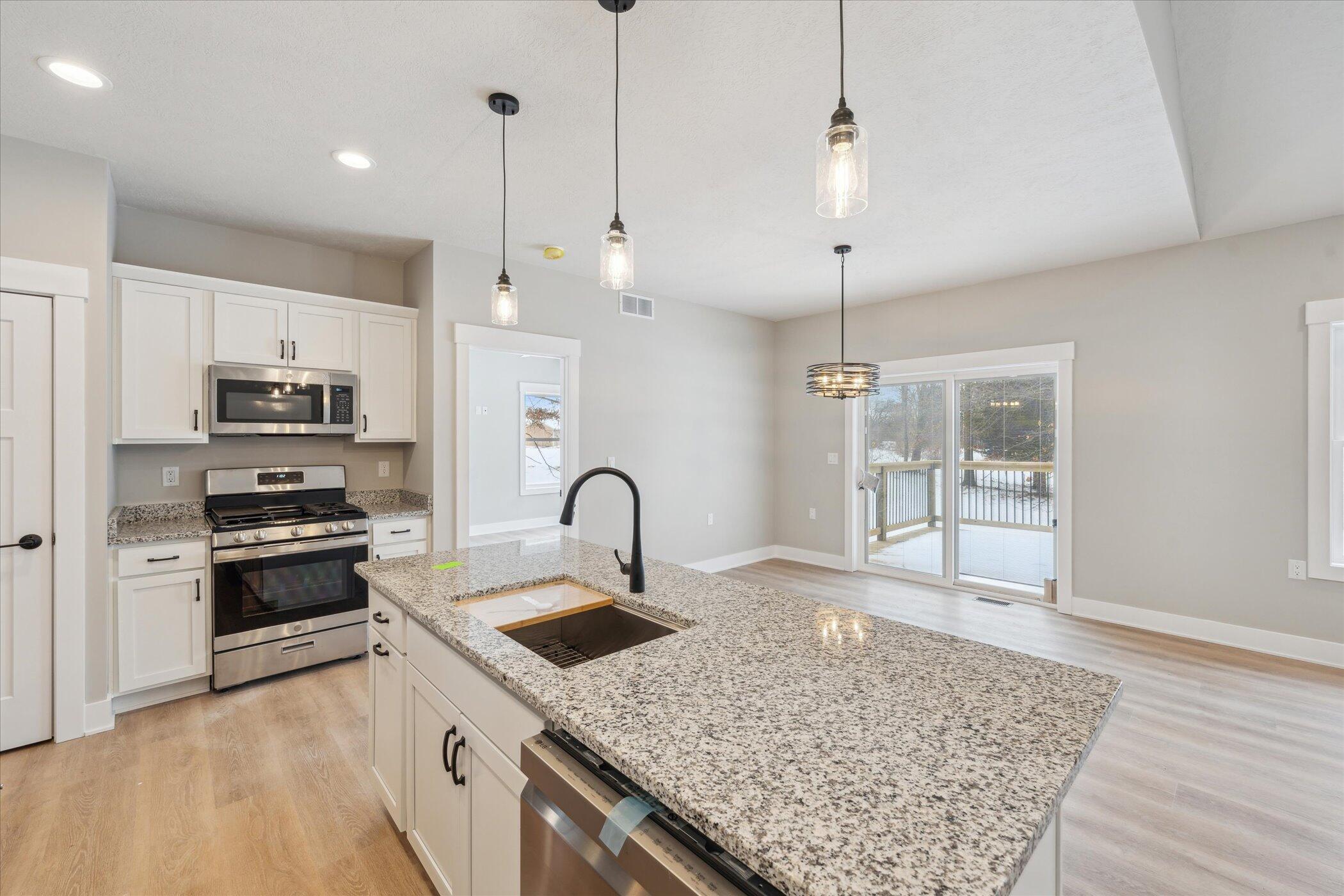 10025 Stoll Road Property Photo 10