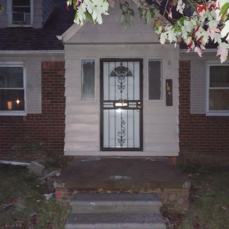 18423 Ashton Avenue Property Photo 2