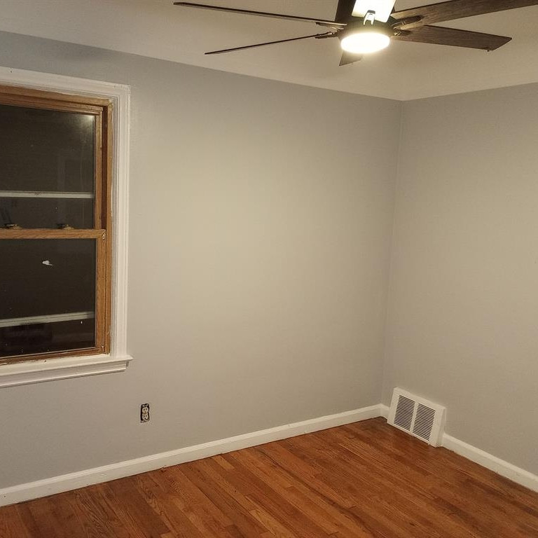 18423 Ashton Avenue Property Photo 3