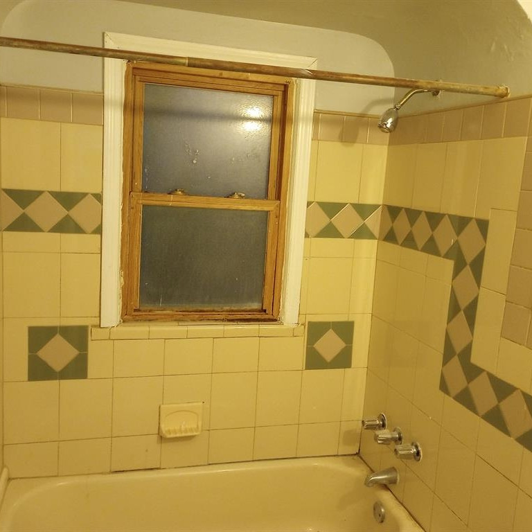 18423 Ashton Avenue Property Photo 6