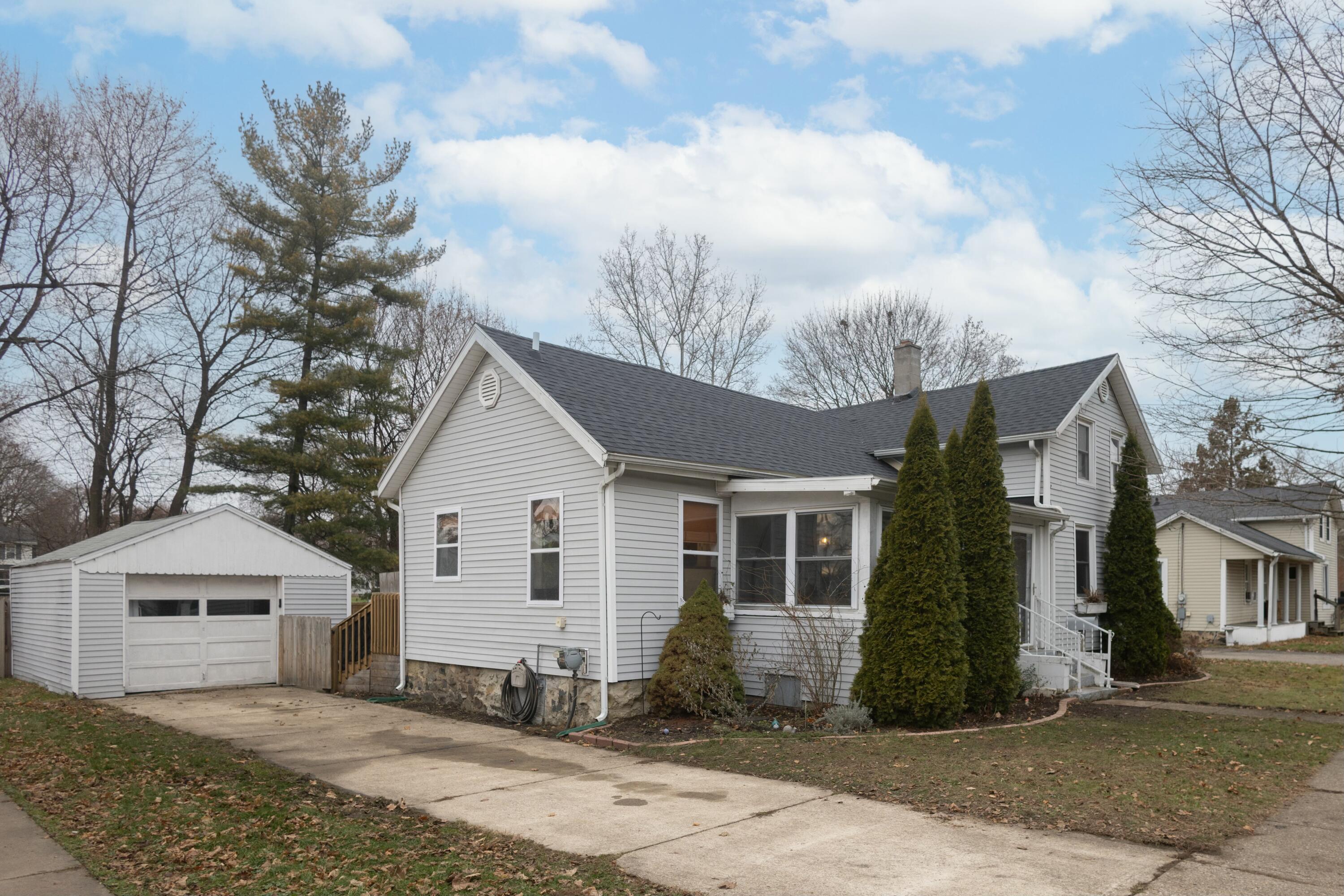 320 S Hamilton Street Property Photo 2
