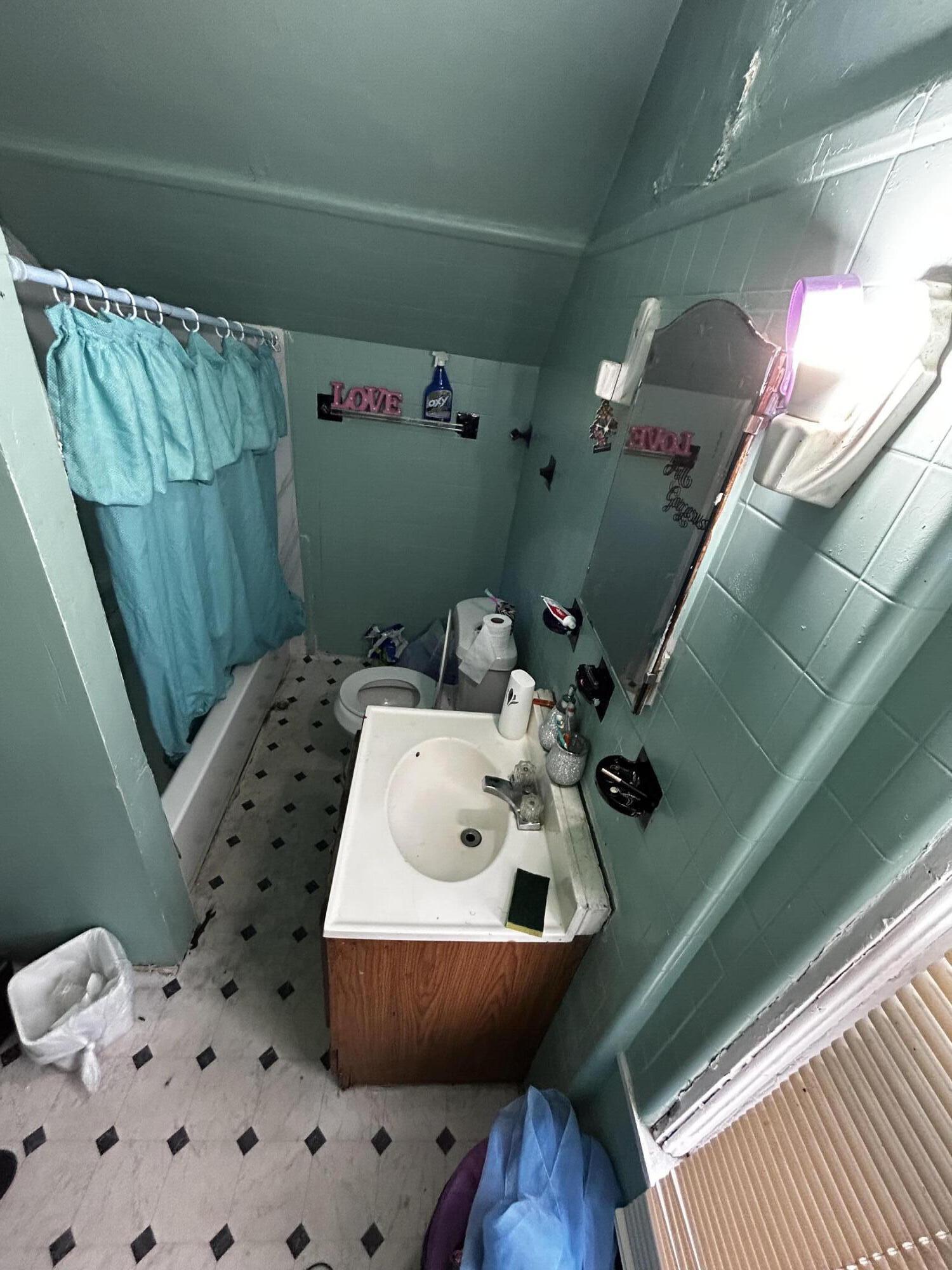 8043 Sprague Street Property Photo 3