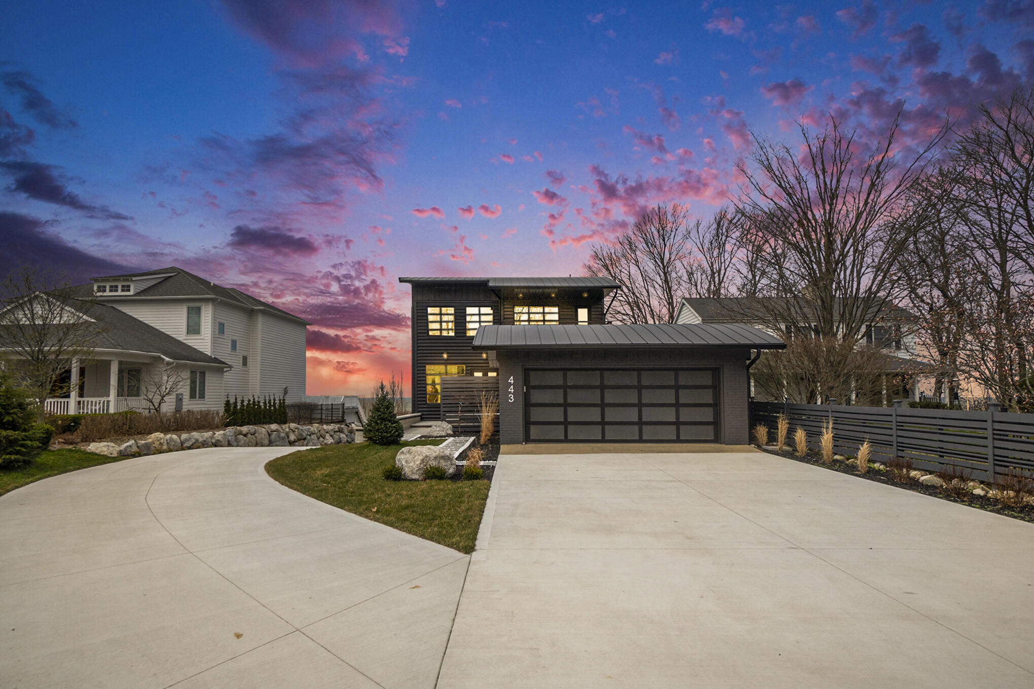 443 N Shore Drive Property Photo 4