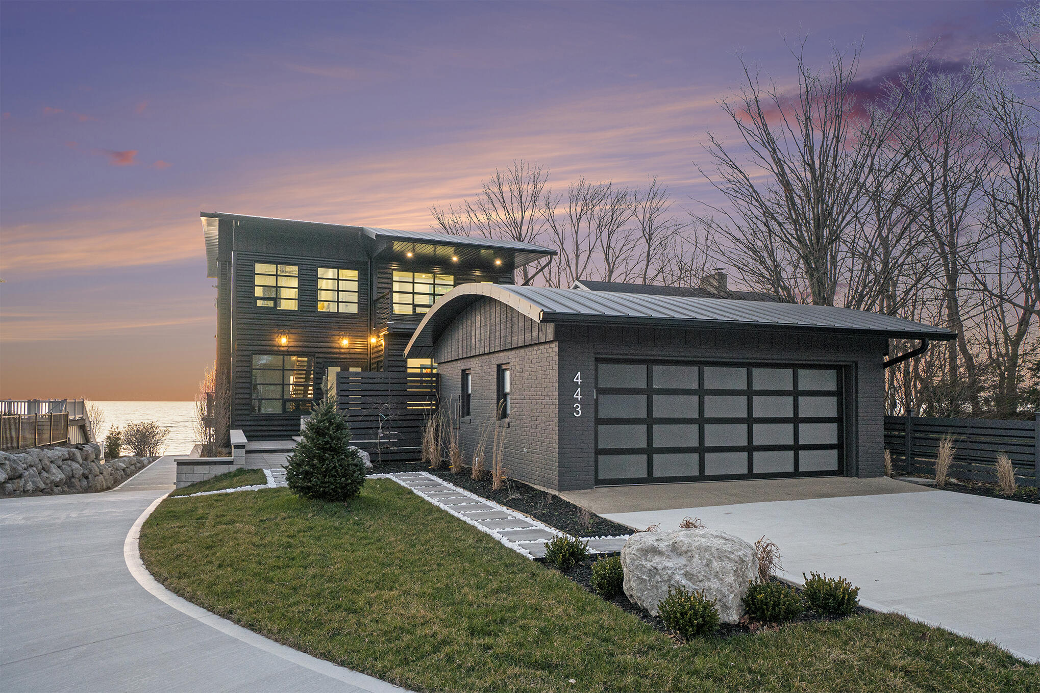 443 N Shore Drive Property Photo 6