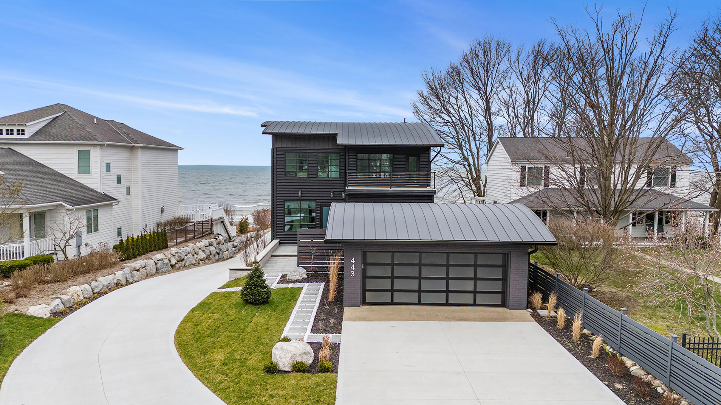 443 N Shore Drive Property Photo 10