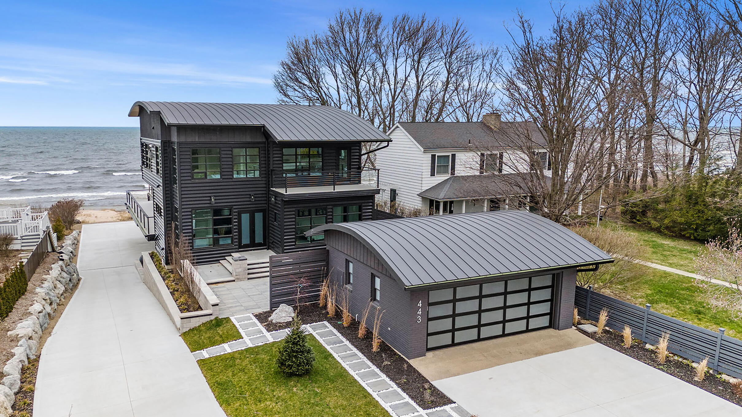 443 N Shore Drive Property Photo 12