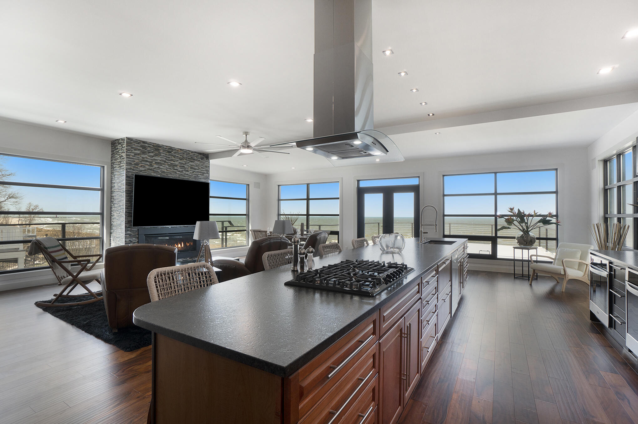 443 N Shore Drive Property Photo 41