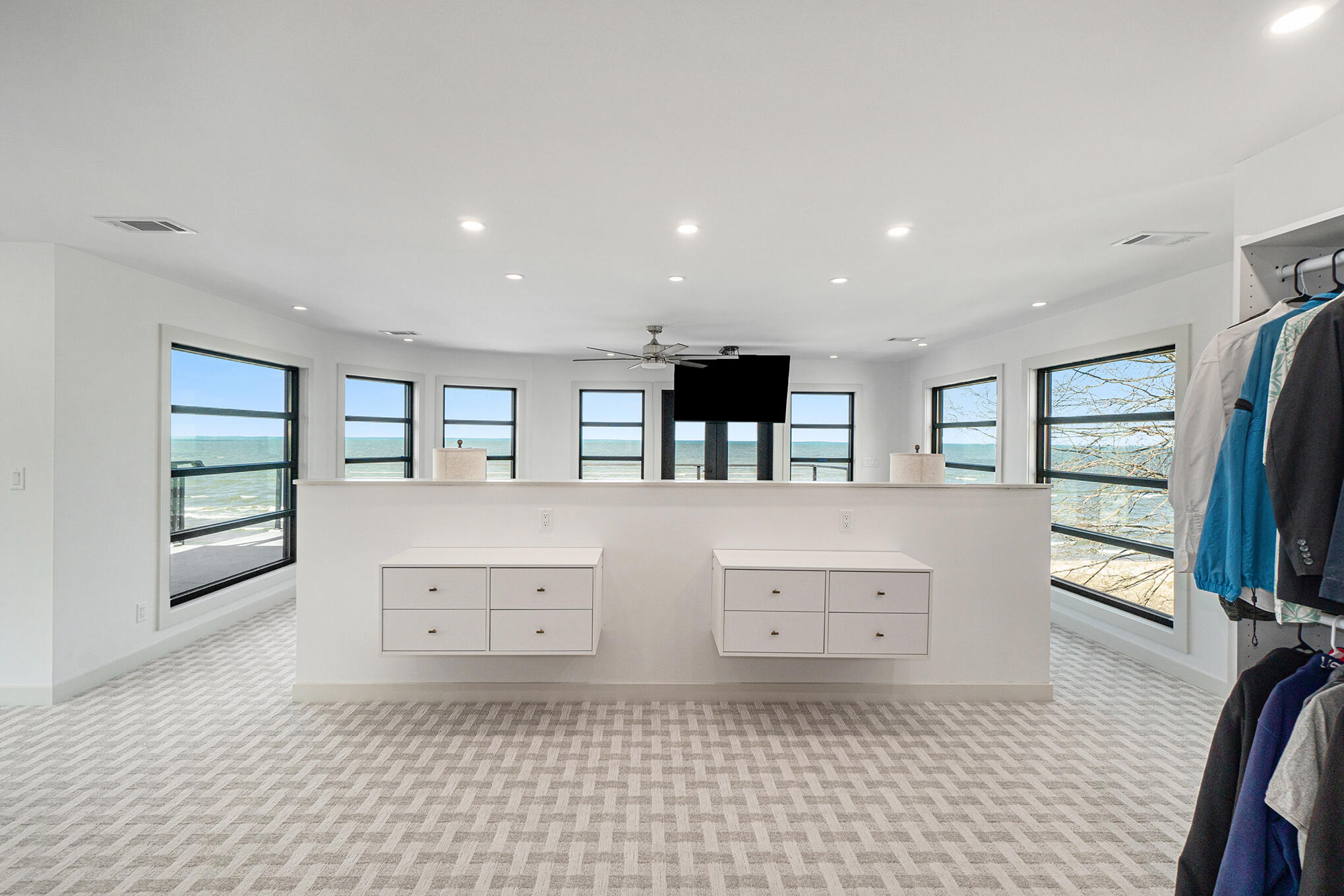 443 N Shore Drive Property Photo 52
