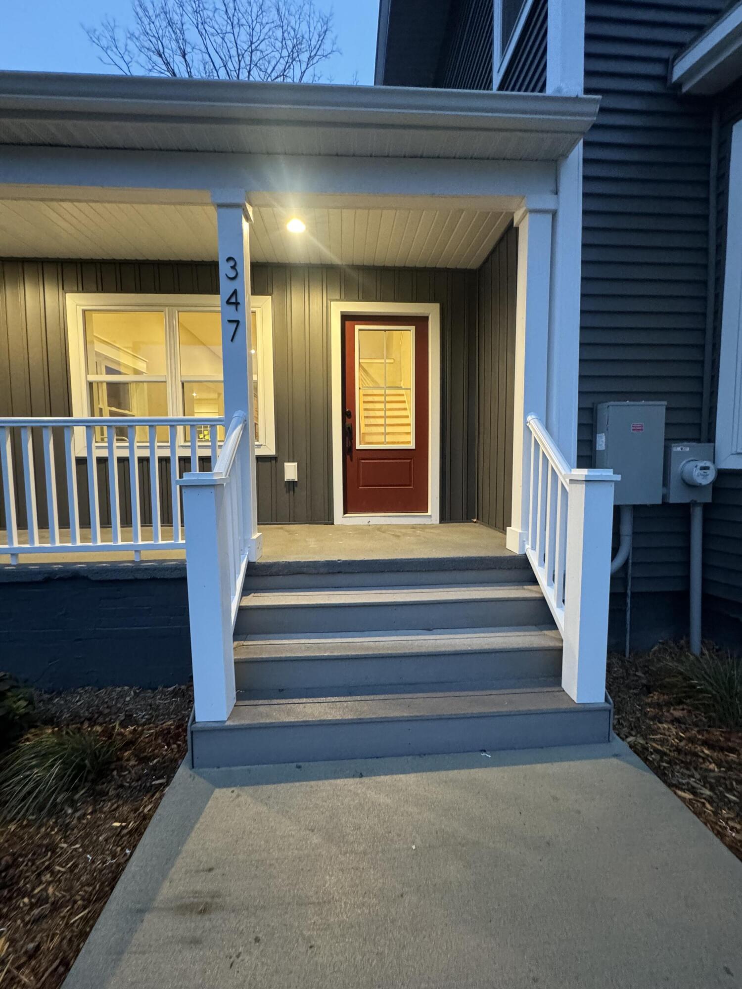 347 Looking Glass Avenue Property Photo 2