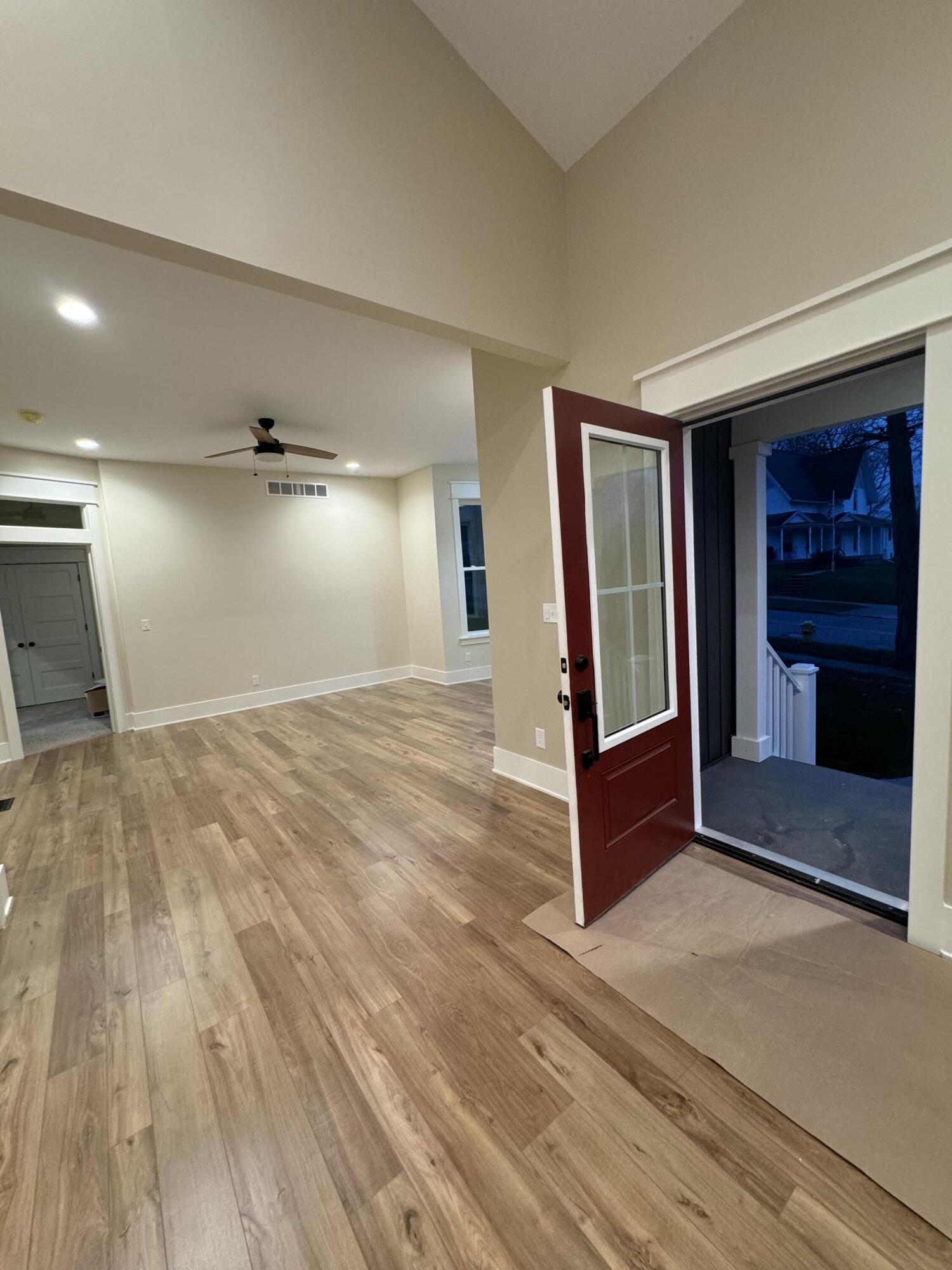 347 Looking Glass Avenue Property Photo 11