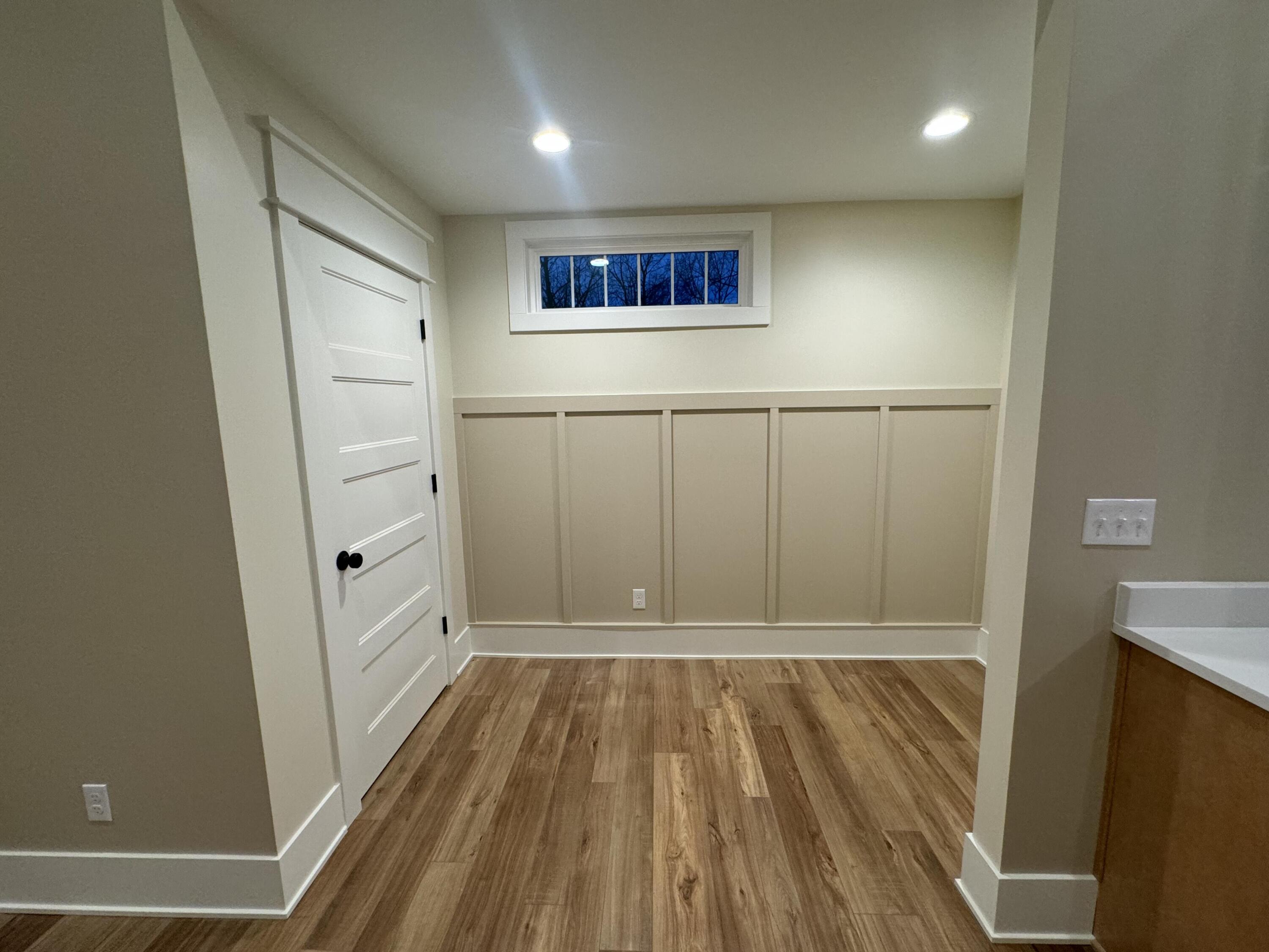 347 Looking Glass Avenue Property Photo 15