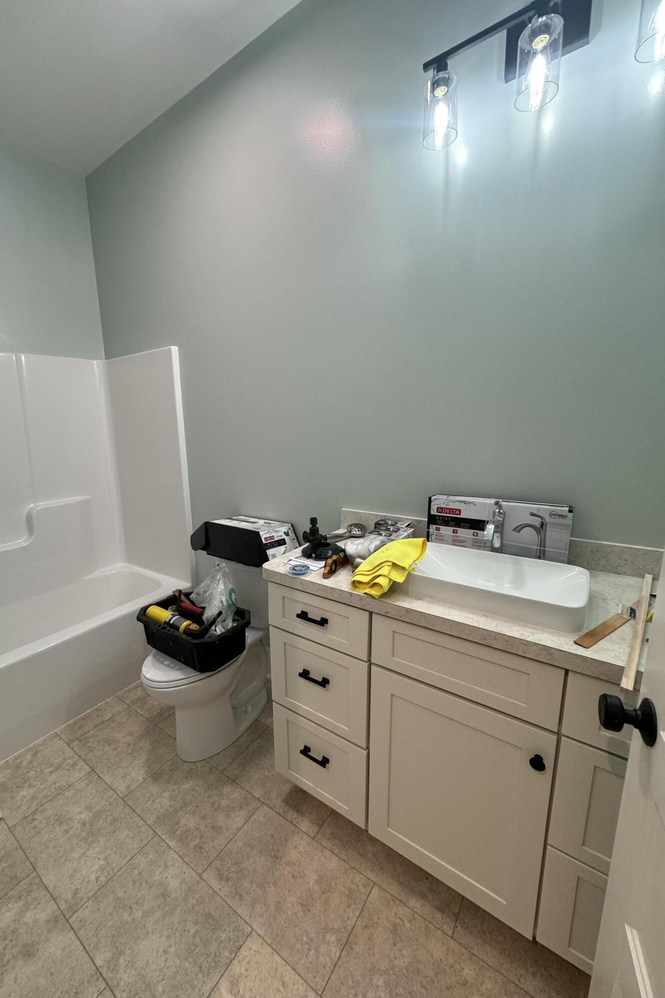 347 Looking Glass Avenue Property Photo 18