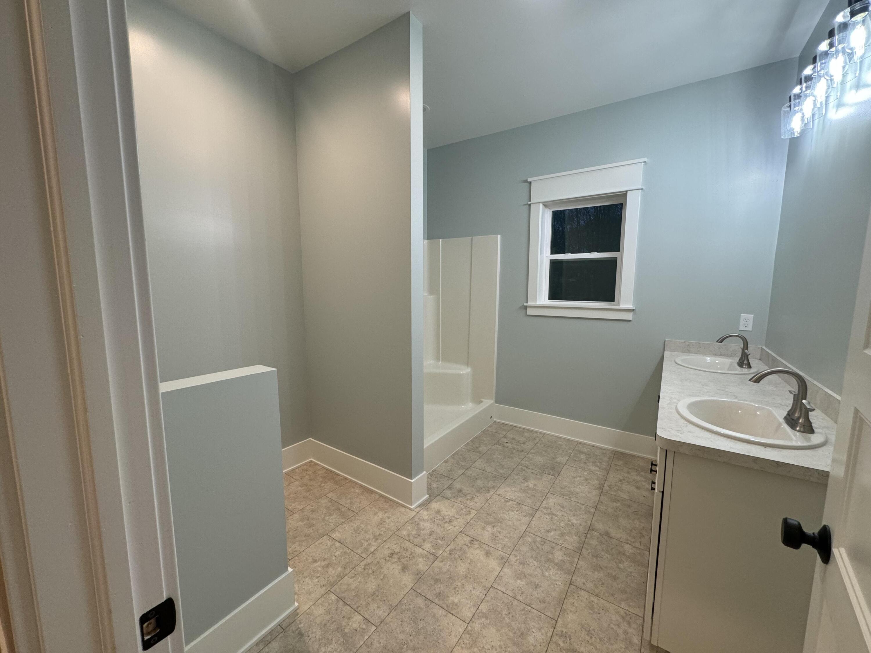 347 Looking Glass Avenue Property Photo 24