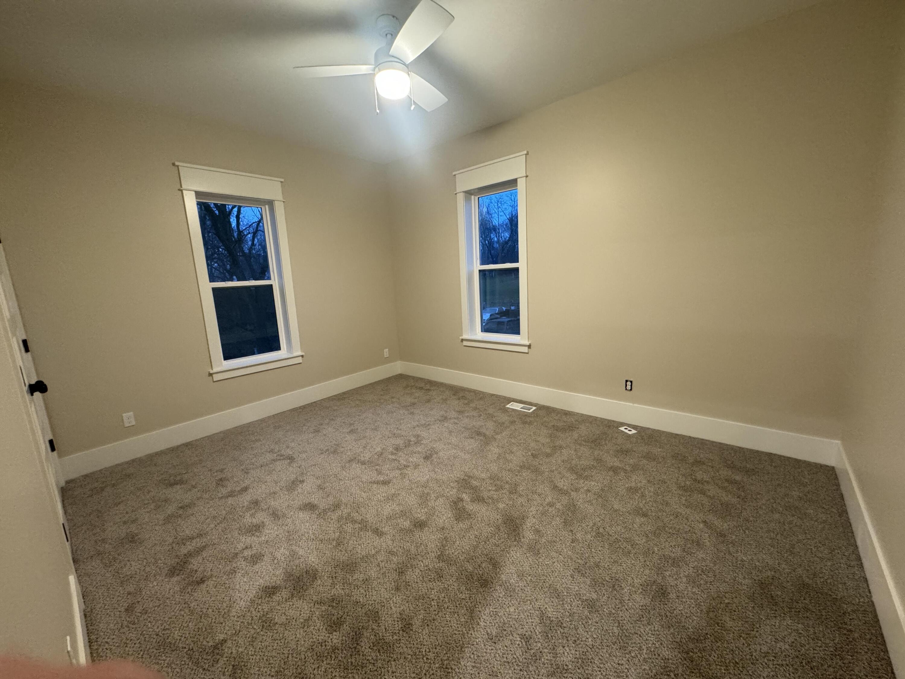 347 Looking Glass Avenue Property Photo 26