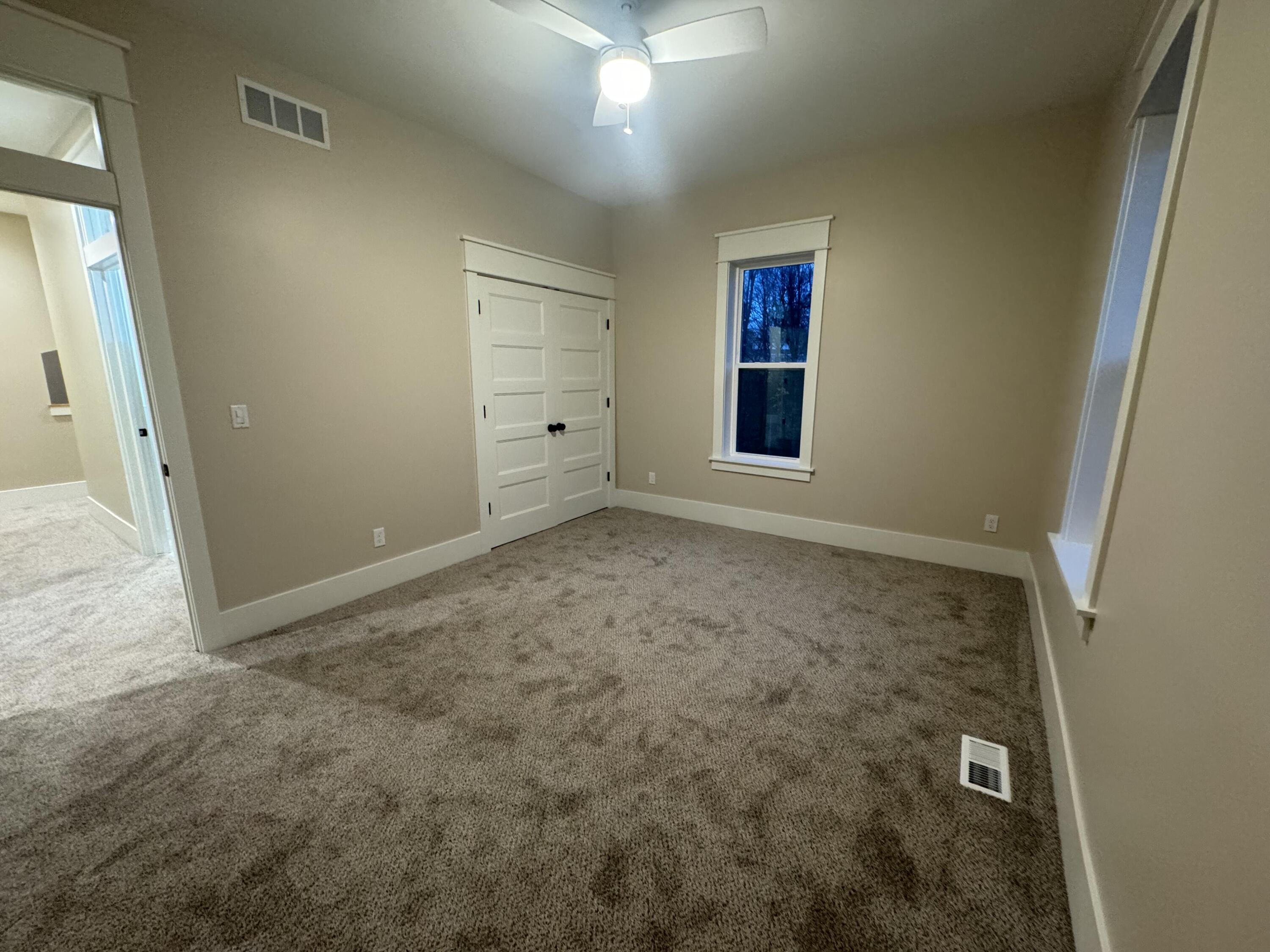 347 Looking Glass Avenue Property Photo 27
