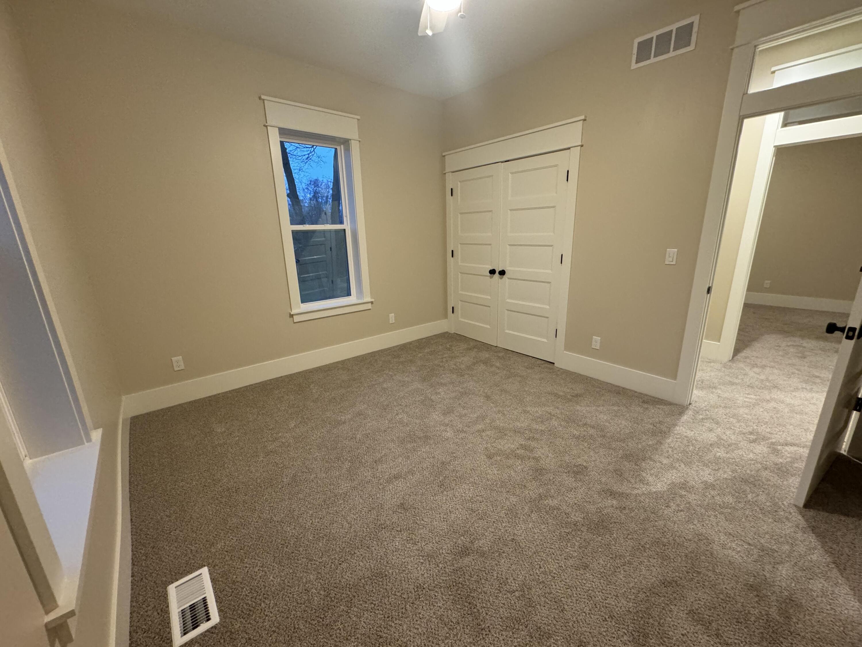 347 Looking Glass Avenue Property Photo 28