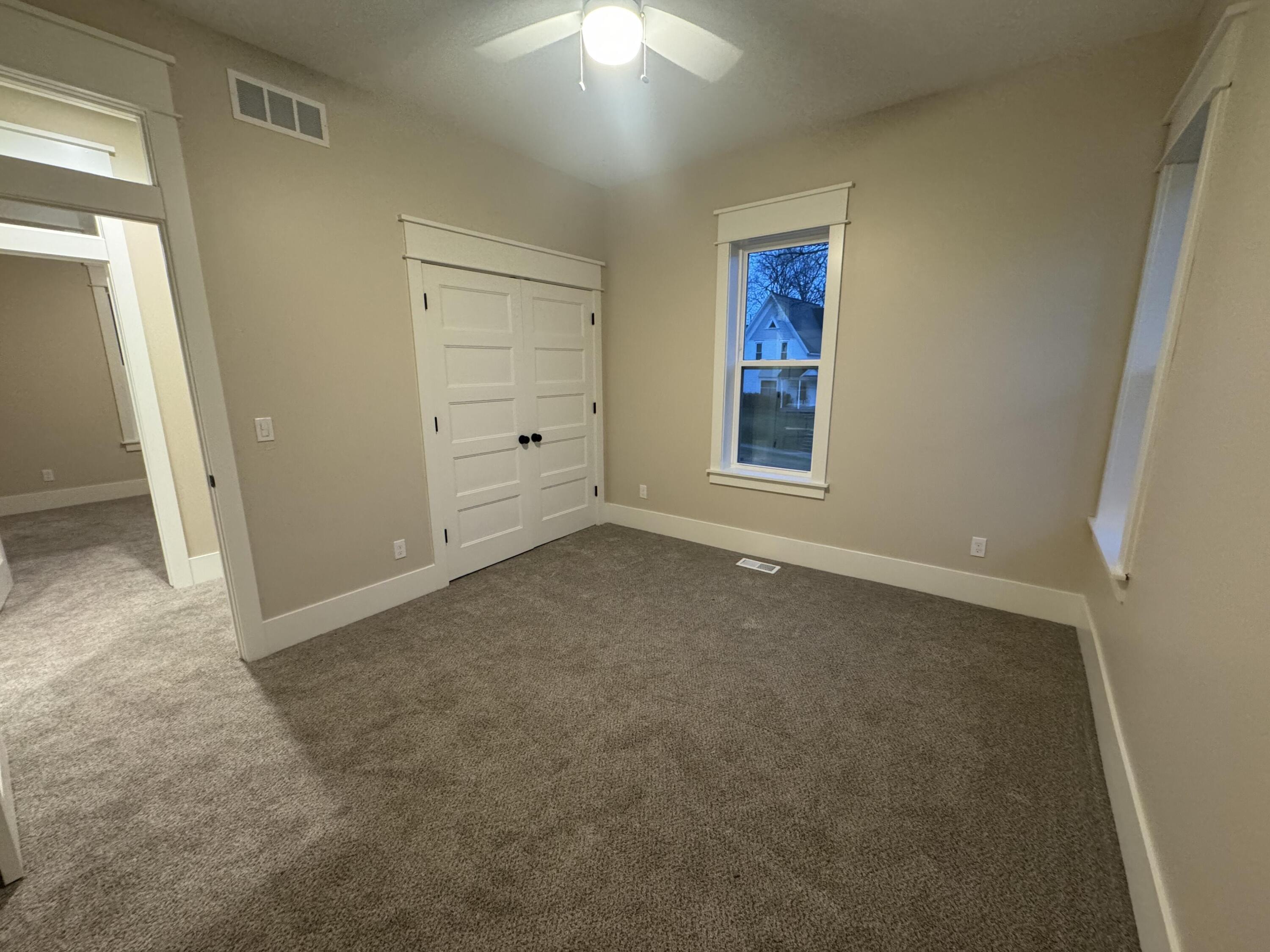 347 Looking Glass Avenue Property Photo 29