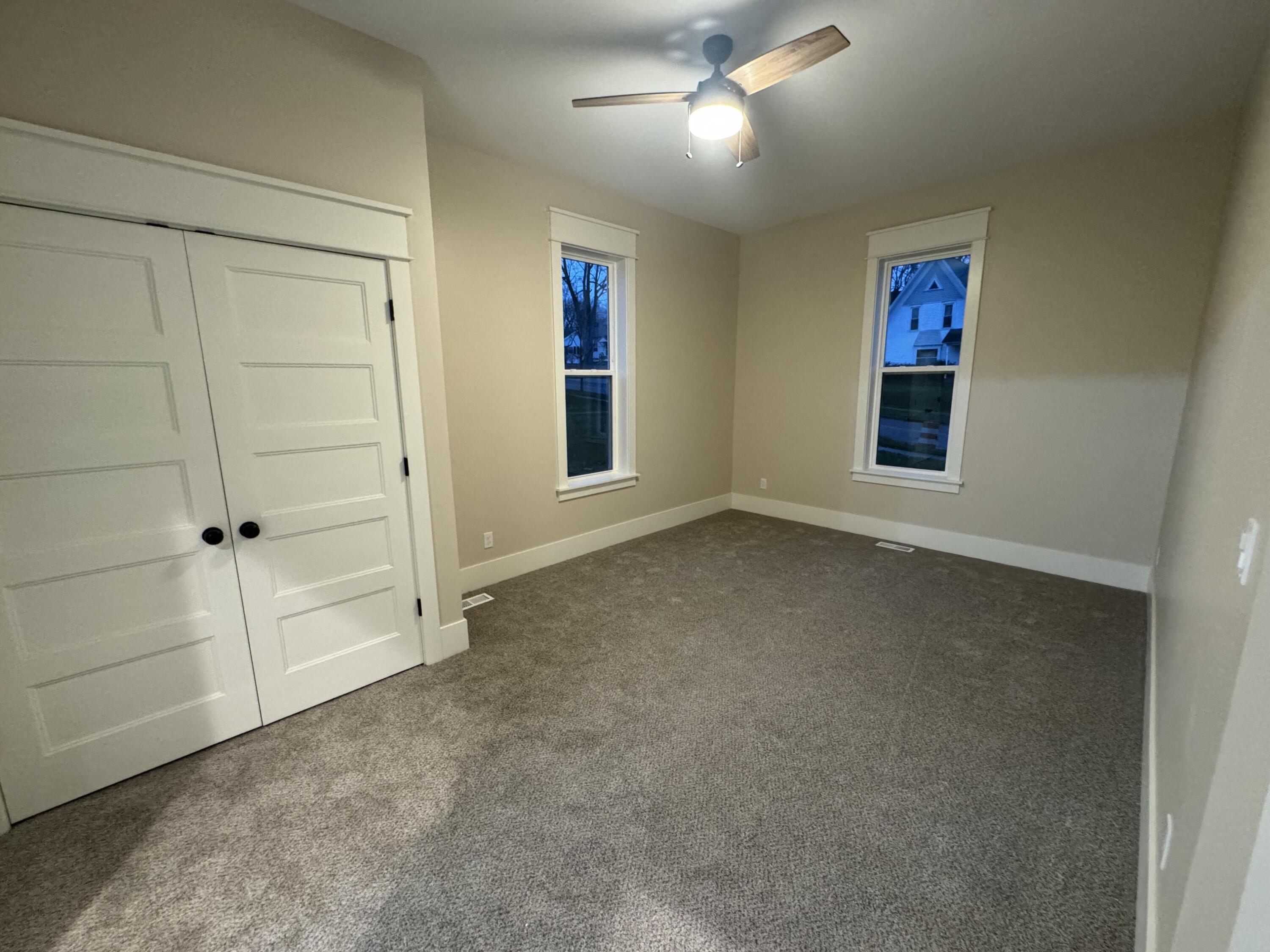 347 Looking Glass Avenue Property Photo 32