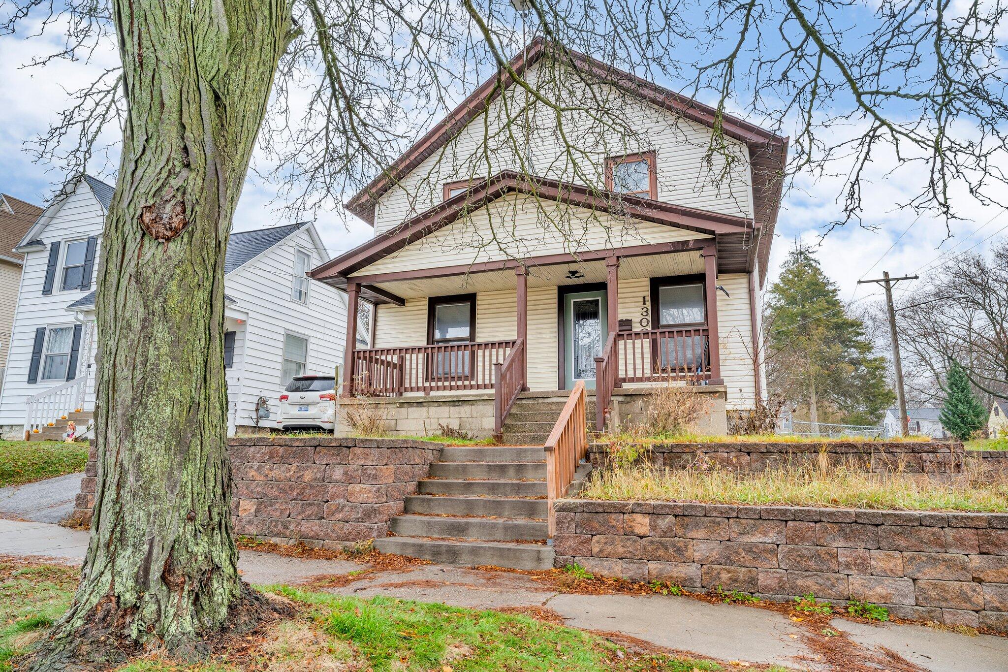 1300 Penn Avenue Ne Property Photo 1