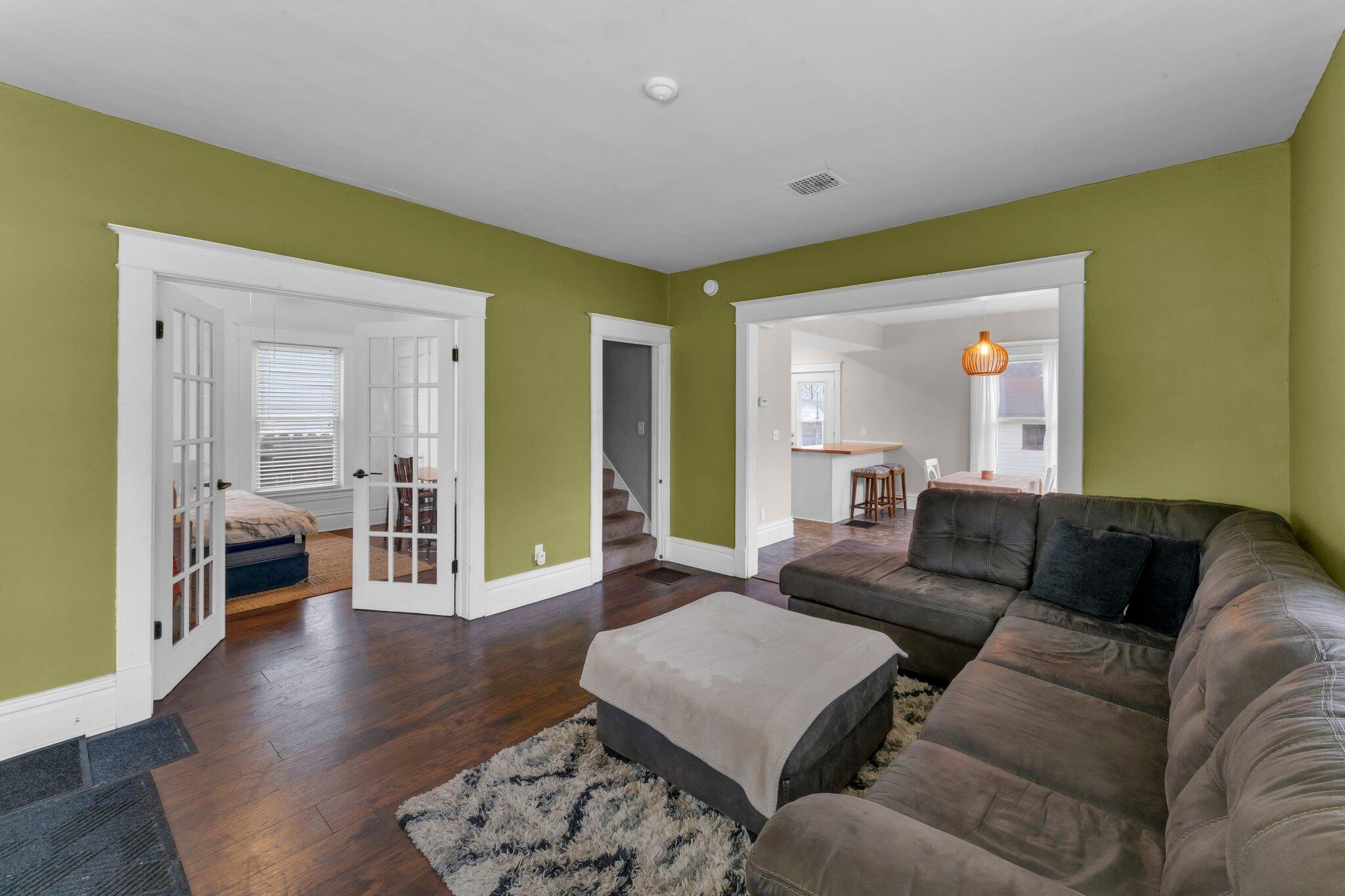 1300 Penn Avenue Ne Property Photo 4